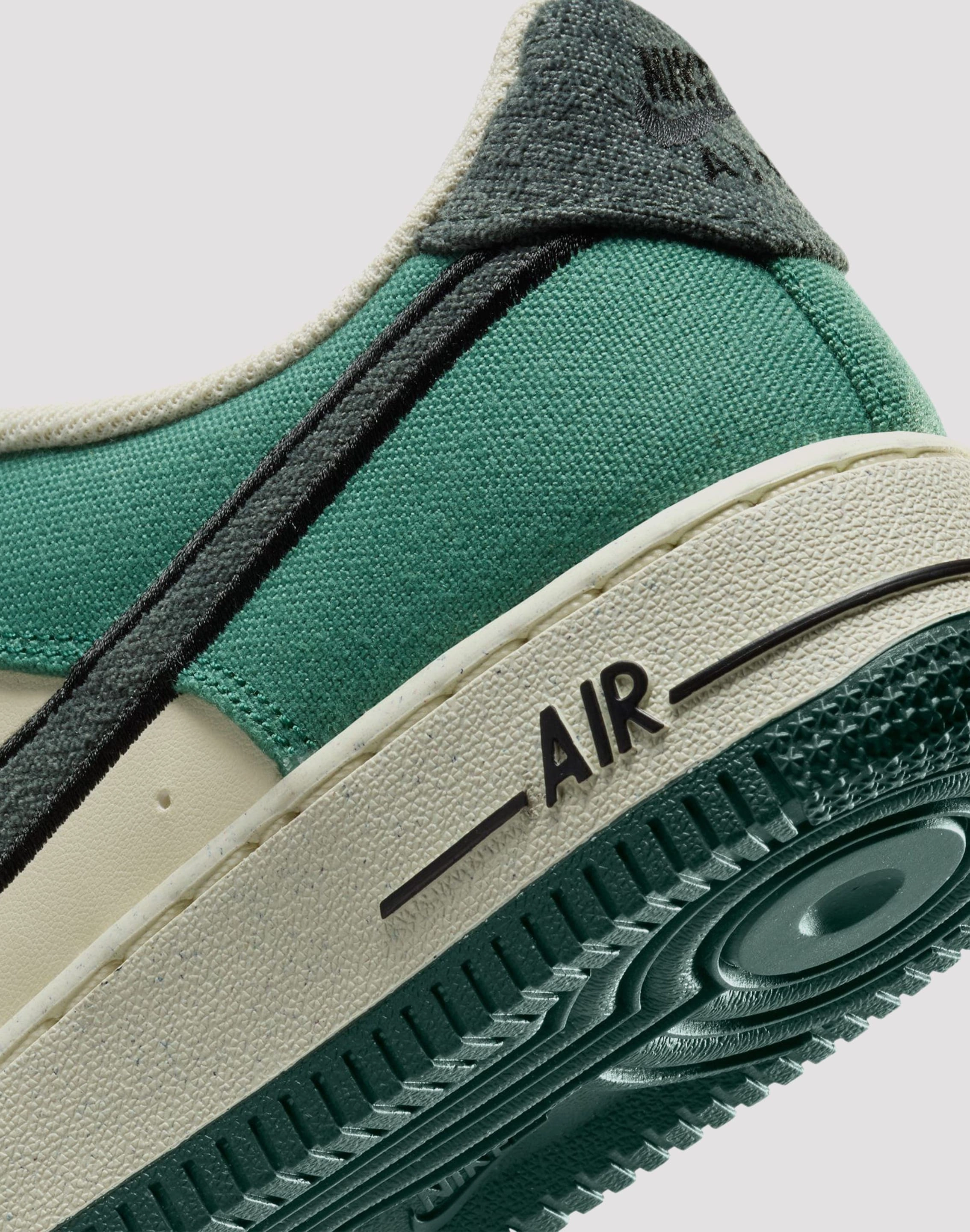 Nike Air Force 1 LV8 Grade School Boys' Coconut Milk/Vintage Green/Bicoastal Fashion trends