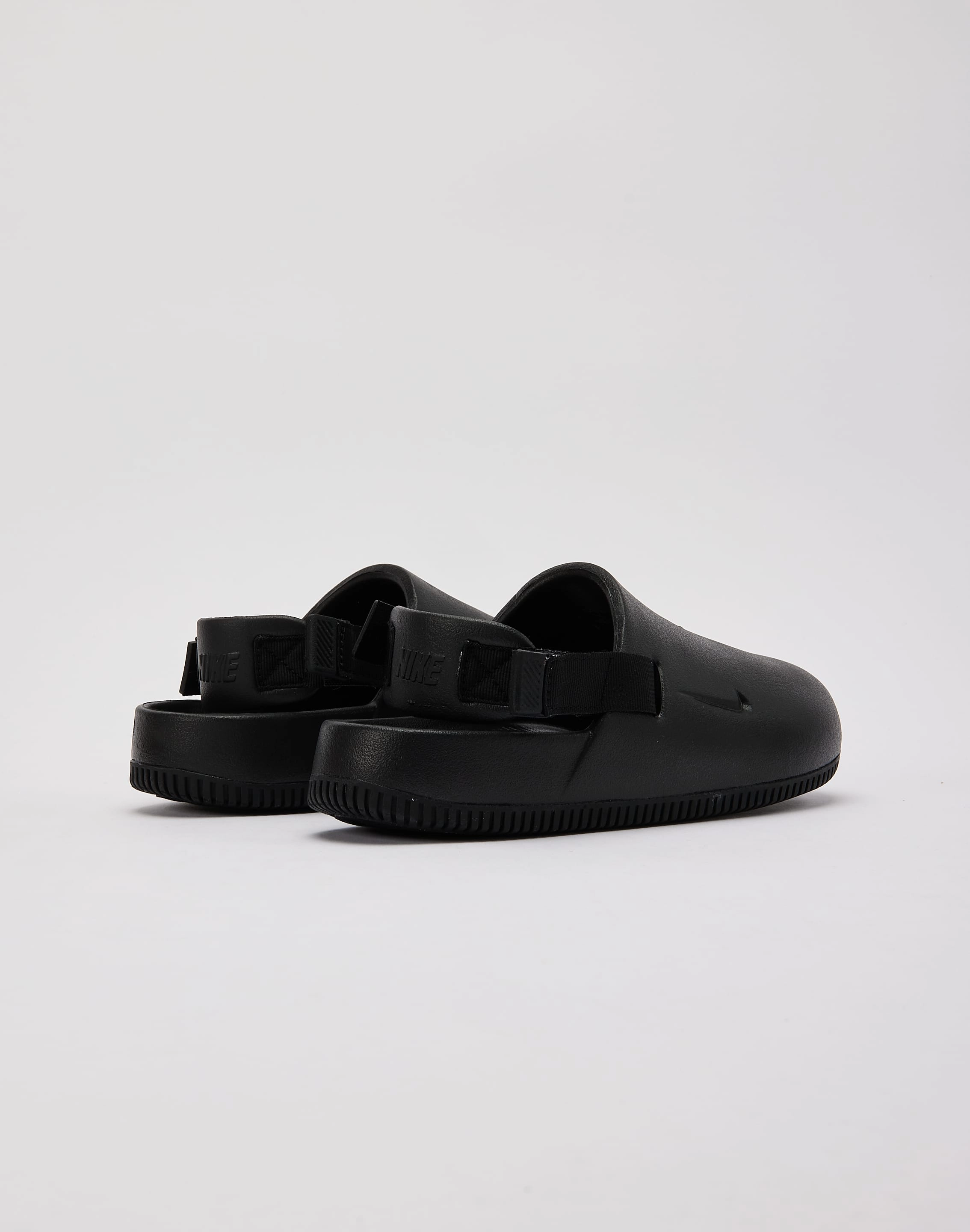 Nike Calm Mules Grade-School Fashion trends by region