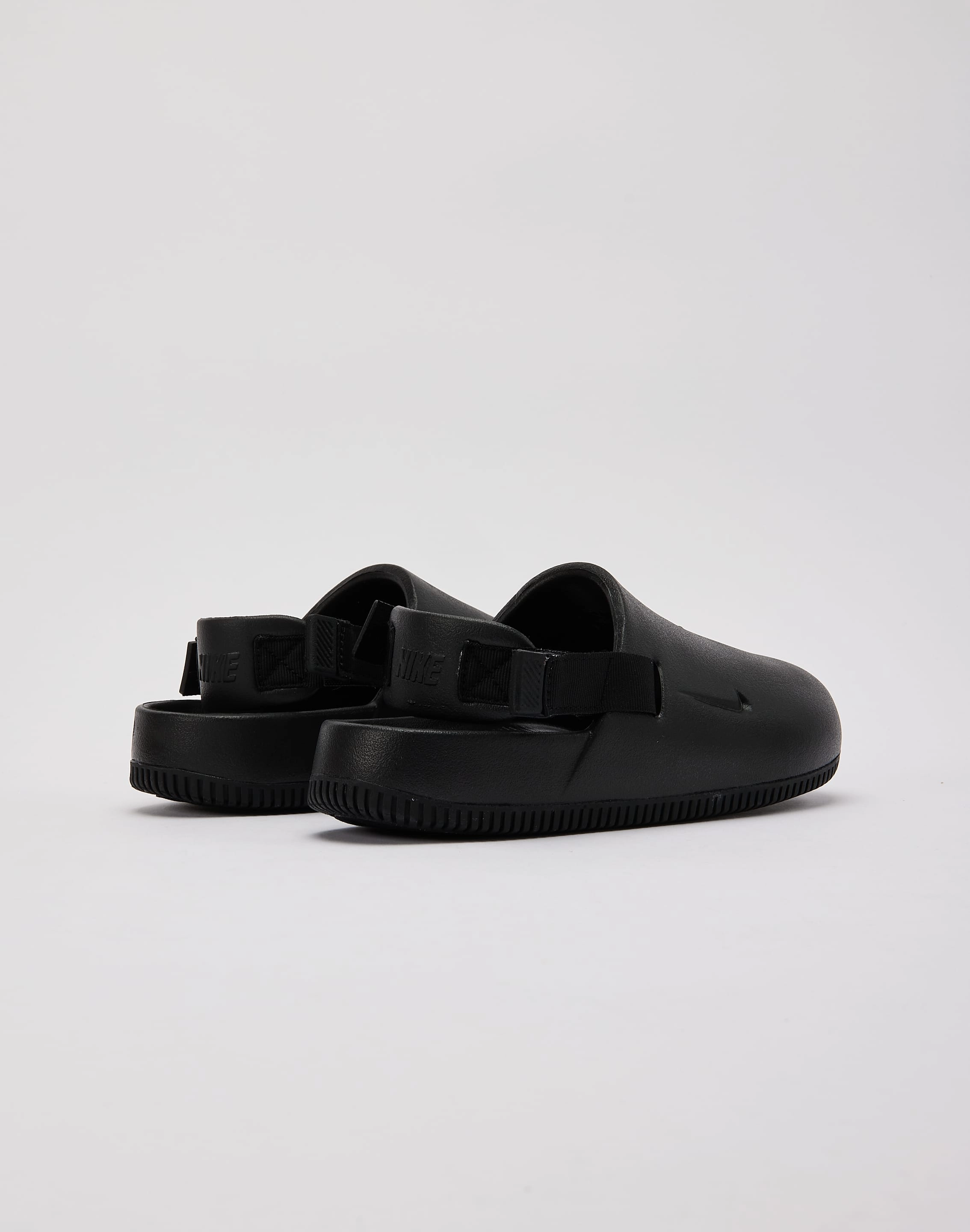 Nike Calm Mules Grade-School Fashion trends by region