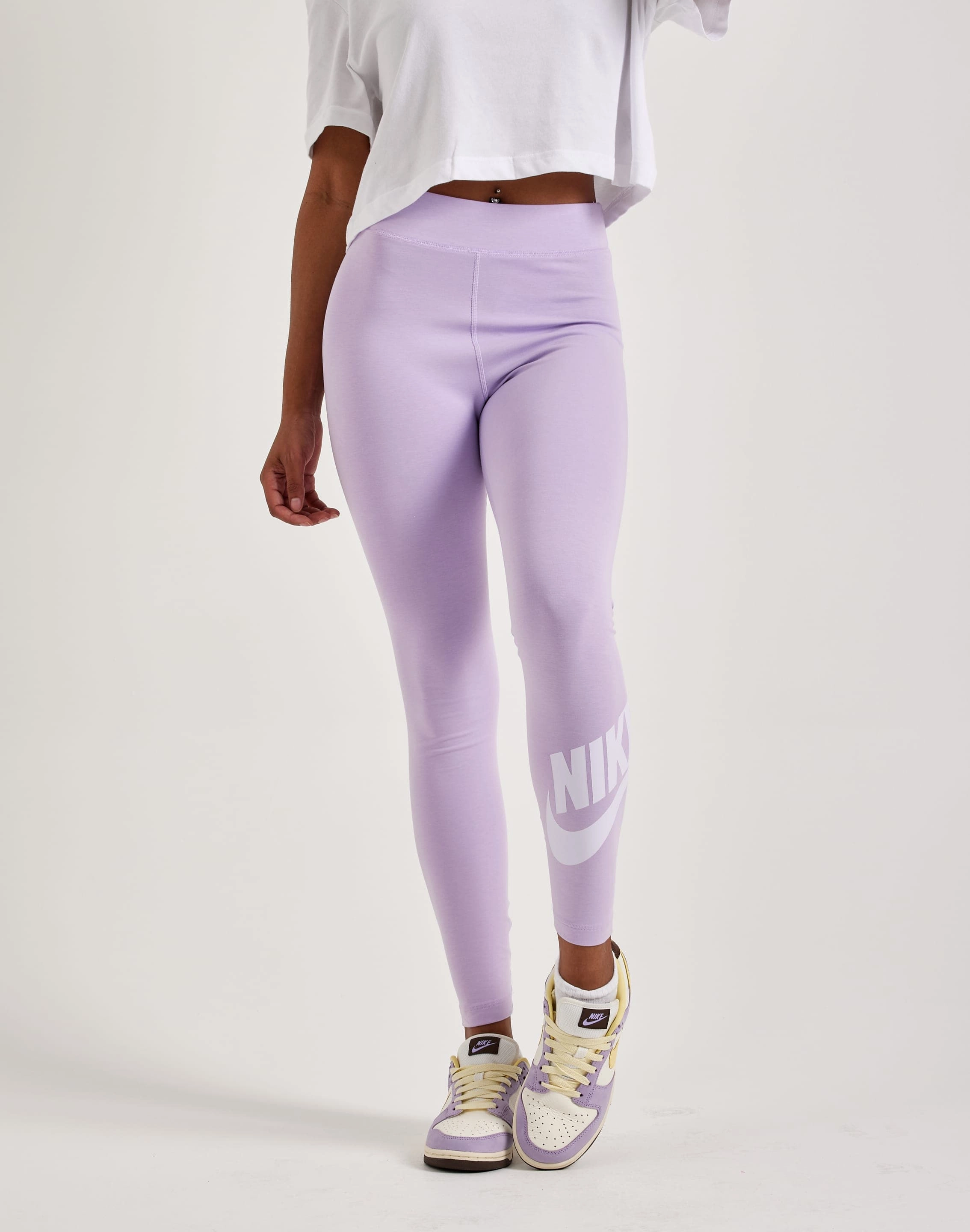 Fashion trends by region Nike Classics High-Rise Futura Leggings Nautical - themed fashion