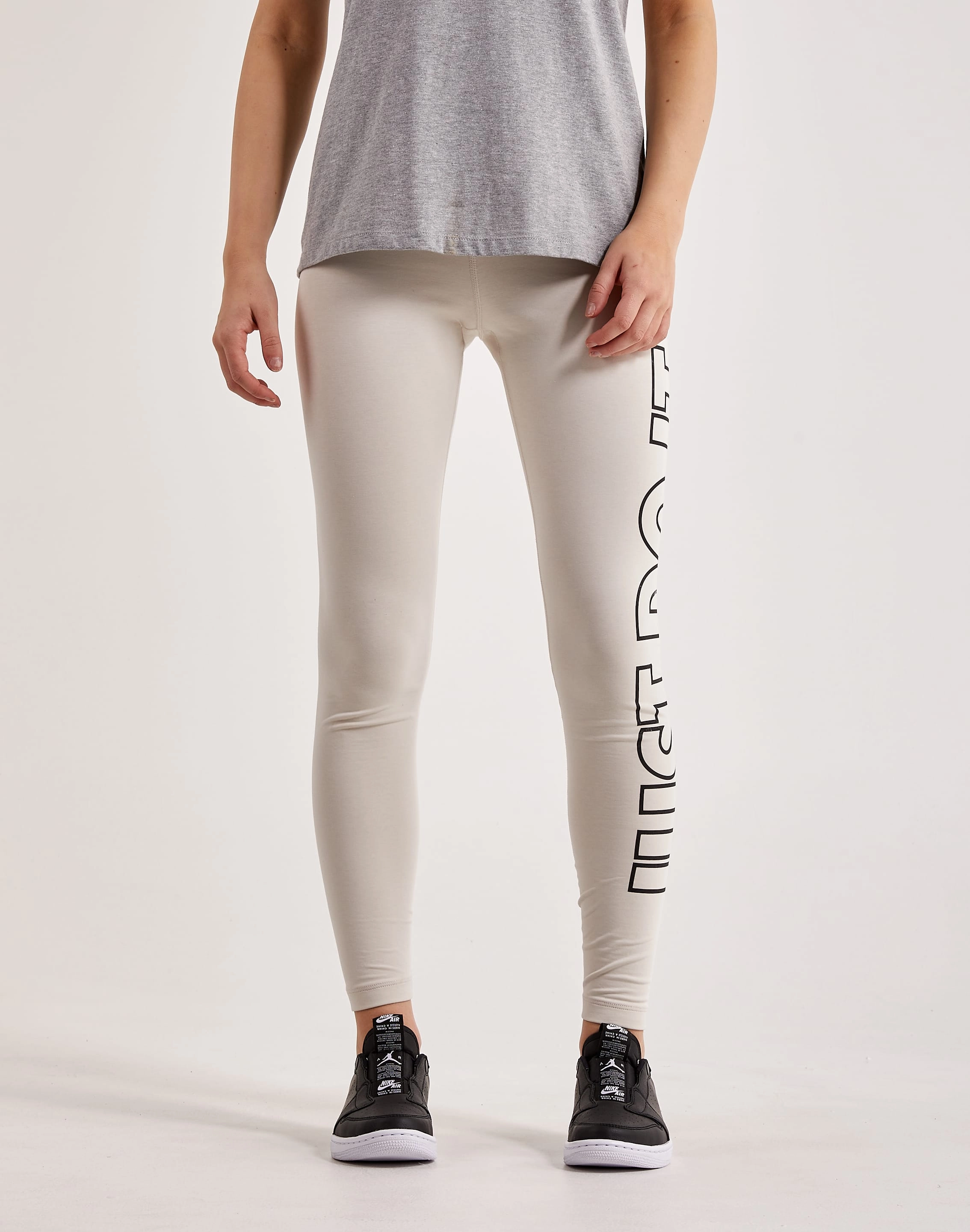 Nike Classics High-Waisted Leggings Fashion advice Fashionable options
