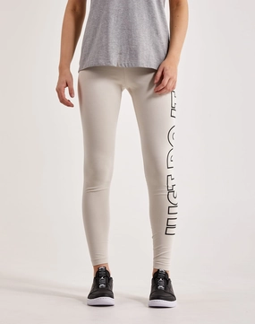 Nike Classics High-Waisted Leggings Fashion subscription services Fashion rental