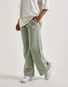 Nike Club Fleece Mid-Rise Wide-Leg Sweatpants Fashion lookbook Fashion boutiques