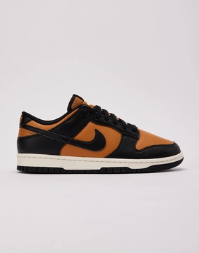 Nike Dunk Low Fashion influencers' recommendations Wardrobe staples