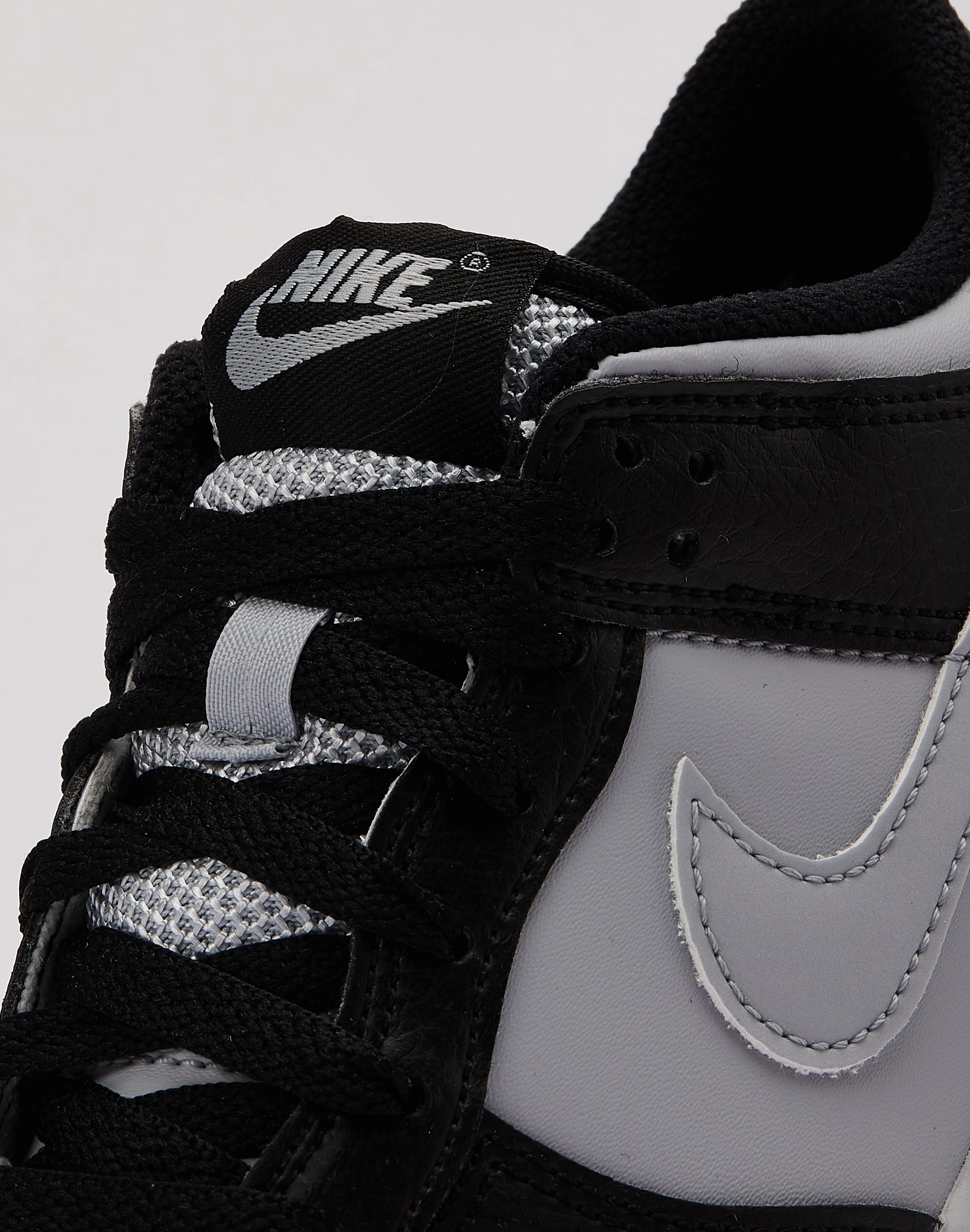 Nike Dunk Low Grade-School Fashion must - haves