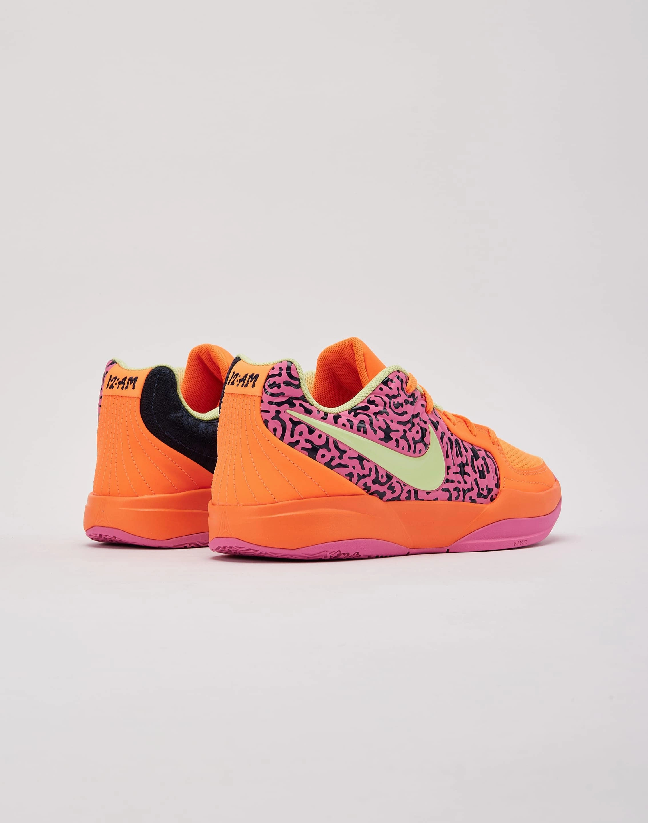 Nike Ja 2 Grade-School Fashion storage (wardrobes, hangers, etc.)