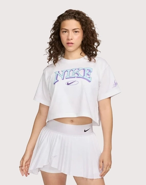 Nike Loose Cropped Tee Retro fashion finds Sustainable fashion