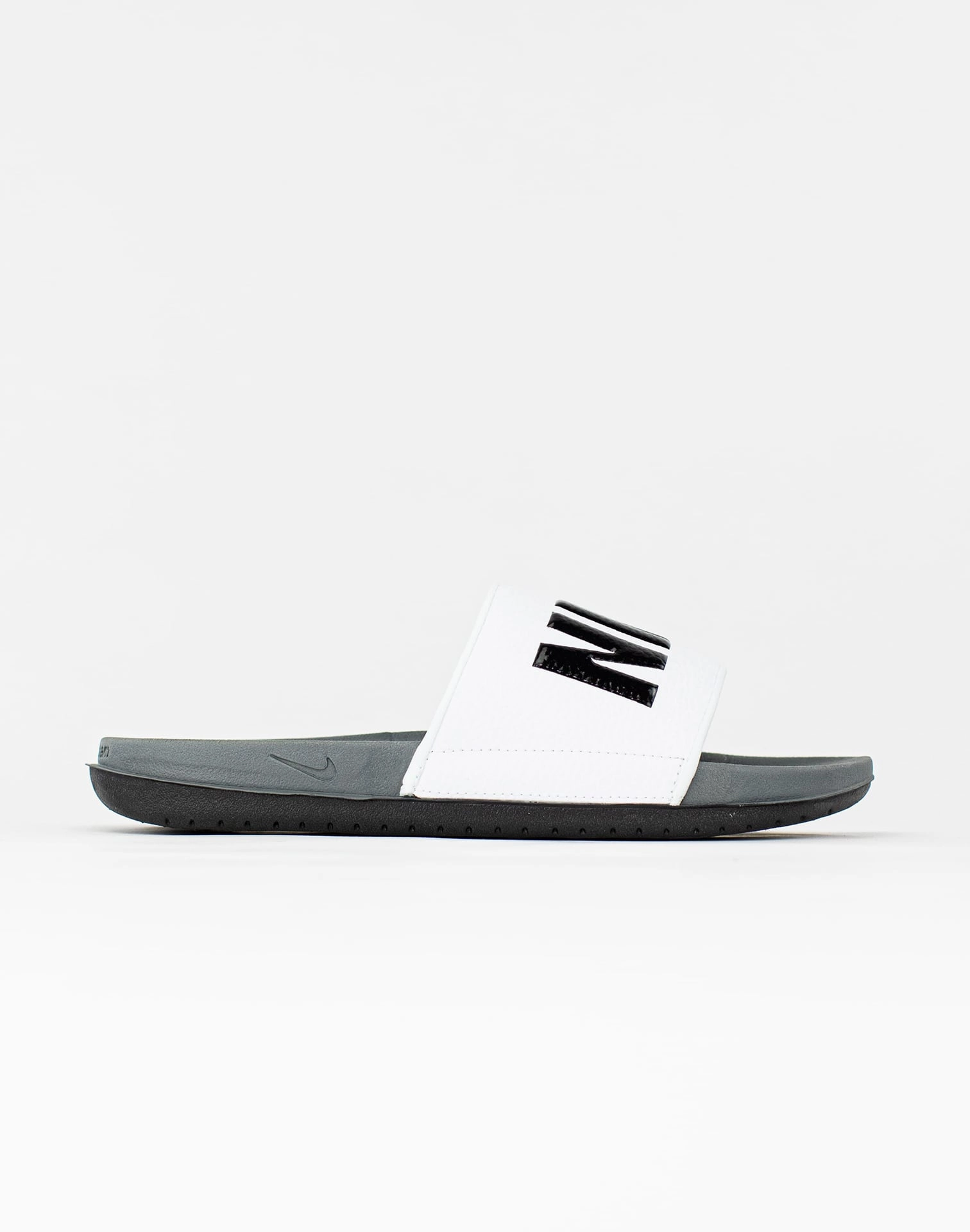 Nike Offcourt Slides Fashion catalog Fashion bloggers' picks