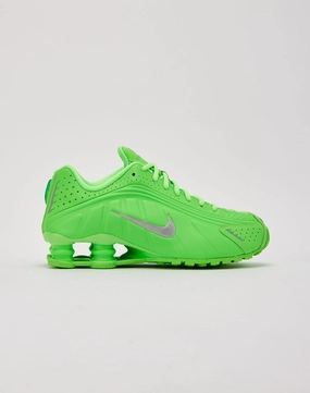 Nike Shox R4 Clothing assortments Fashion bloggers' picks