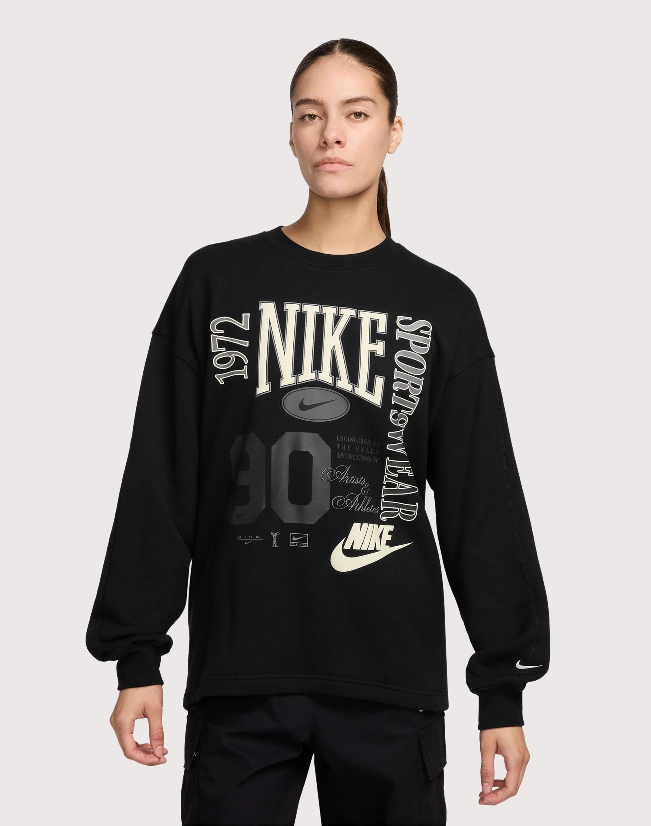 Fashion influencers' recommendations Nike Sportswear Street Fleece Crewneck Sweatshirt Classic fashion pieces