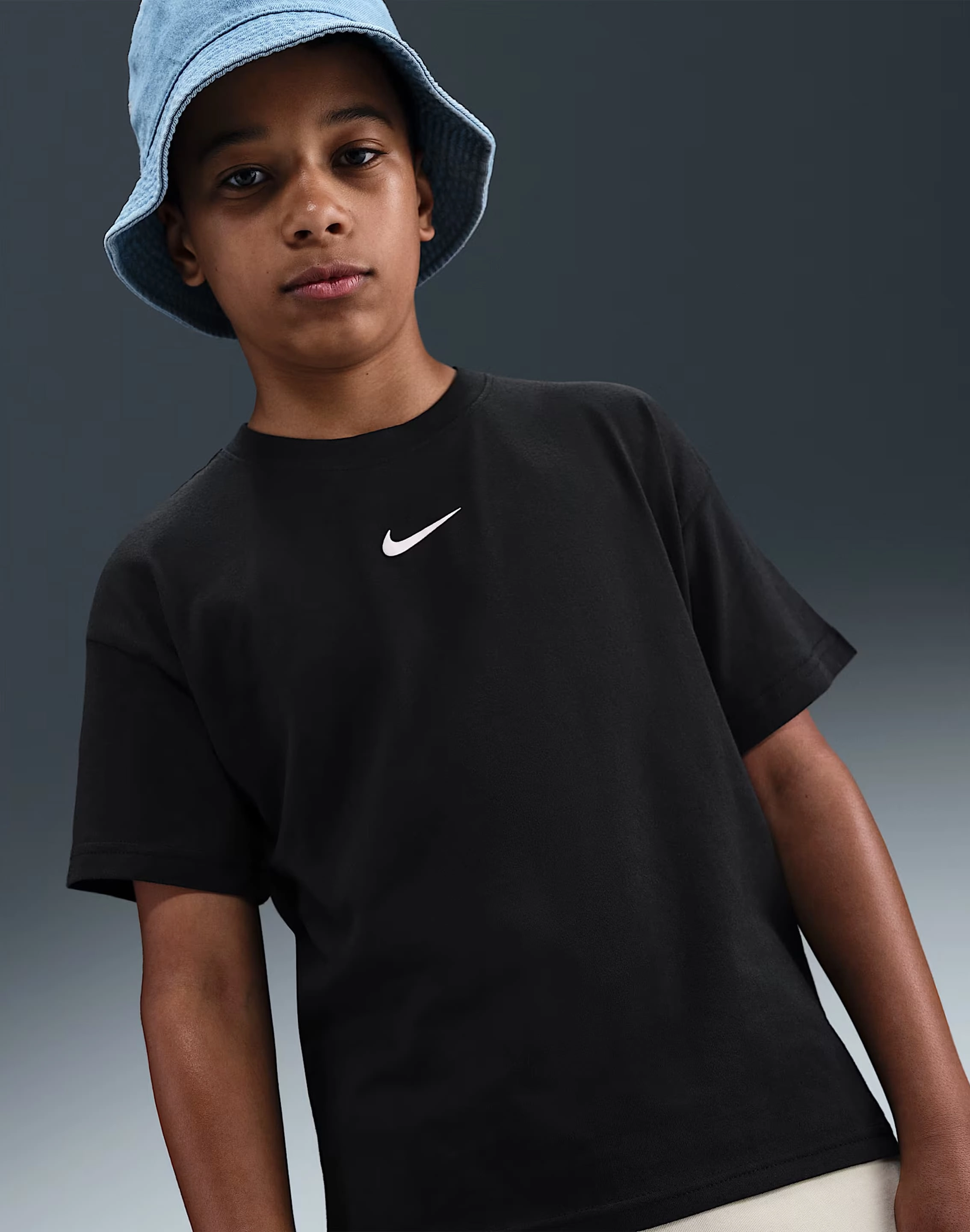 Nike Sportswear Tee Grade-School Preppy style items