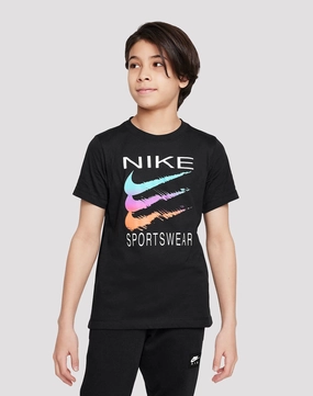Nike Sportswear Tee Grade-School Runway fashion Embroidered fashion