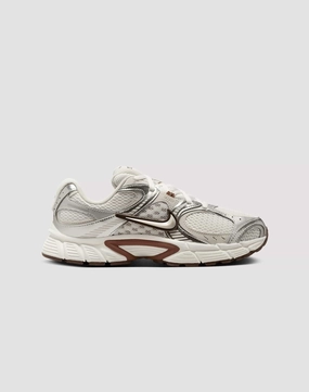 Nike V5 RNR Beaded fashion items Casual wear options