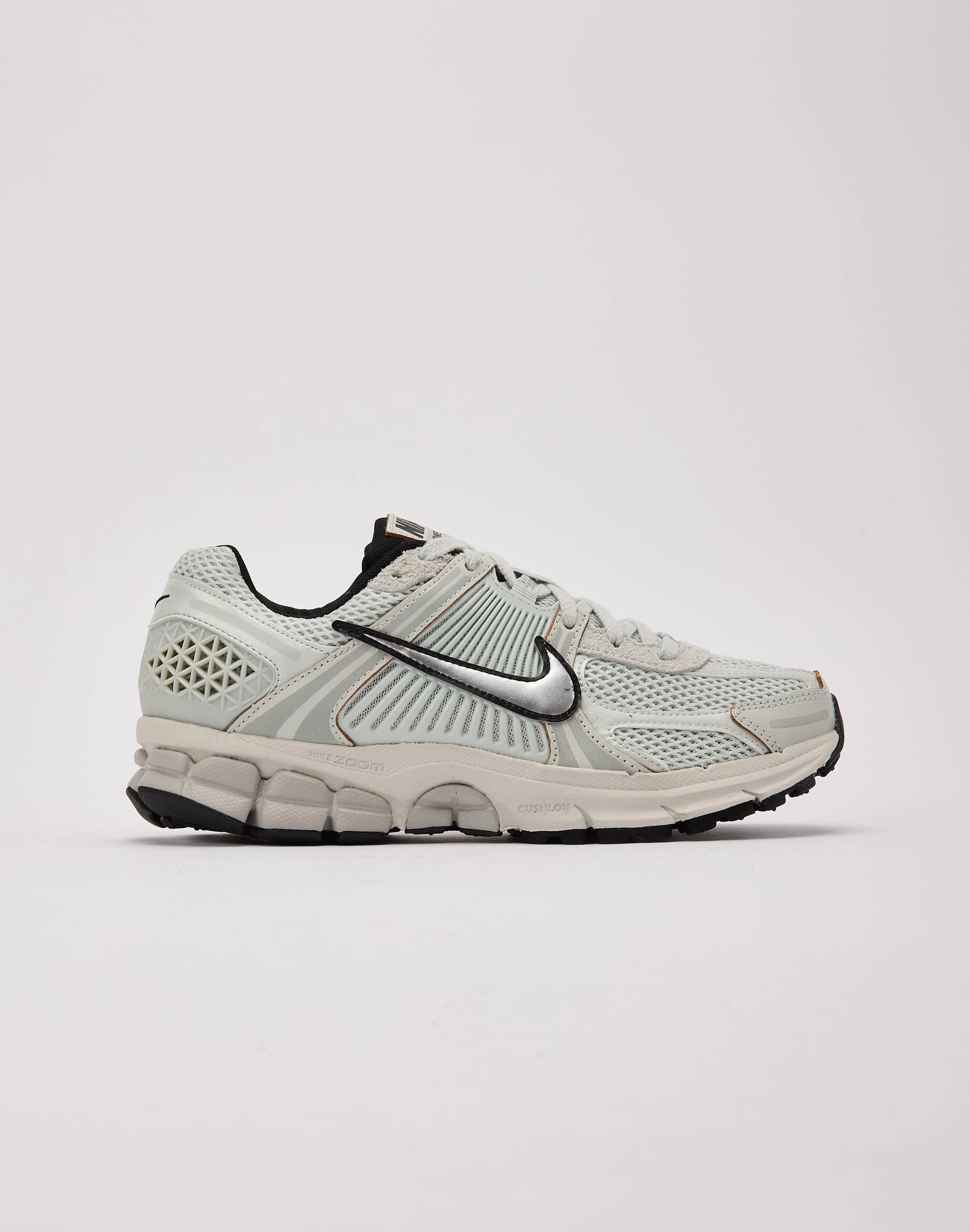 Nike Zoom Vomero 5 Fashion exhibitions Fashion bloggers' picks