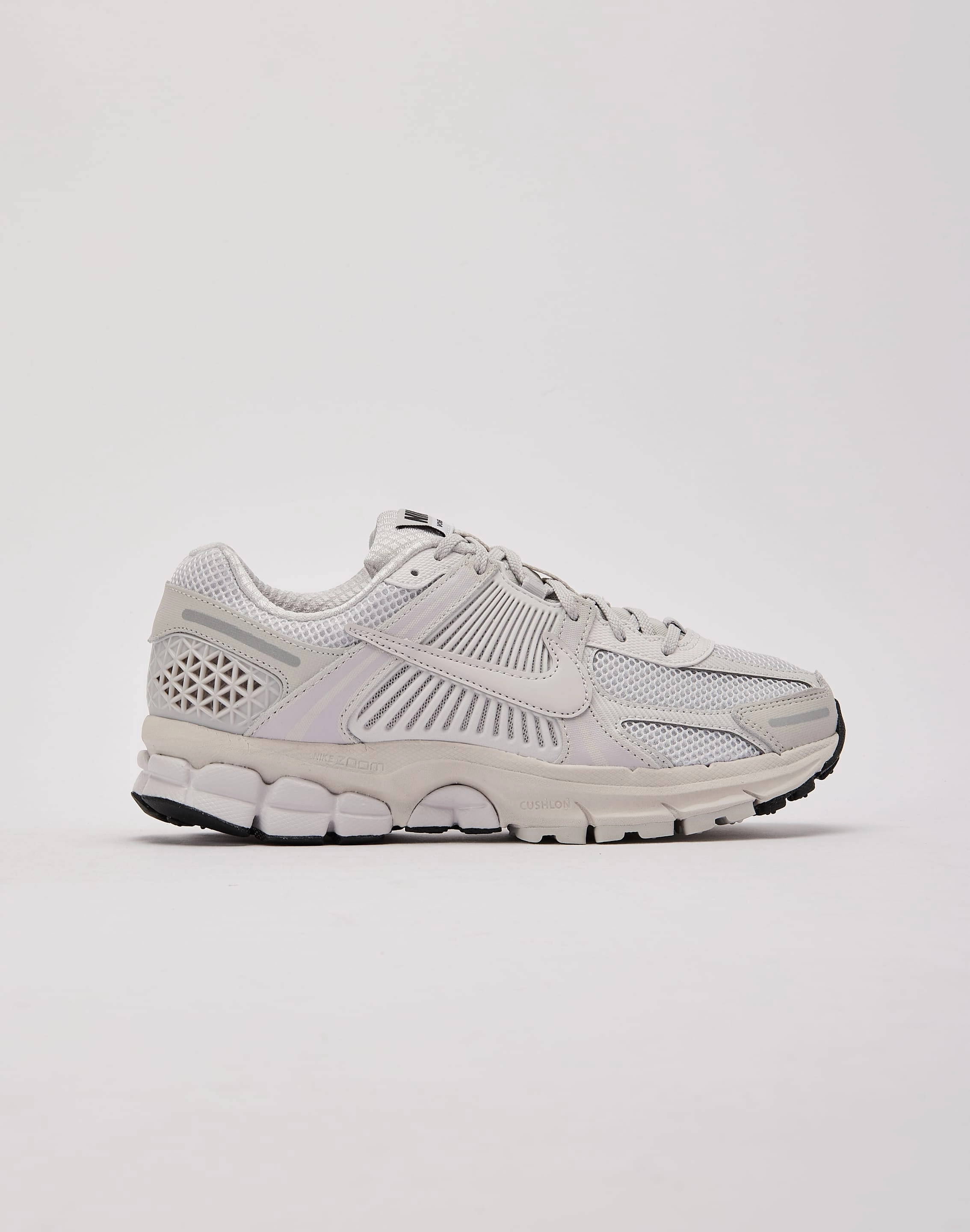 Nike Zoom Vomero 5 Fashion rental Evening wear