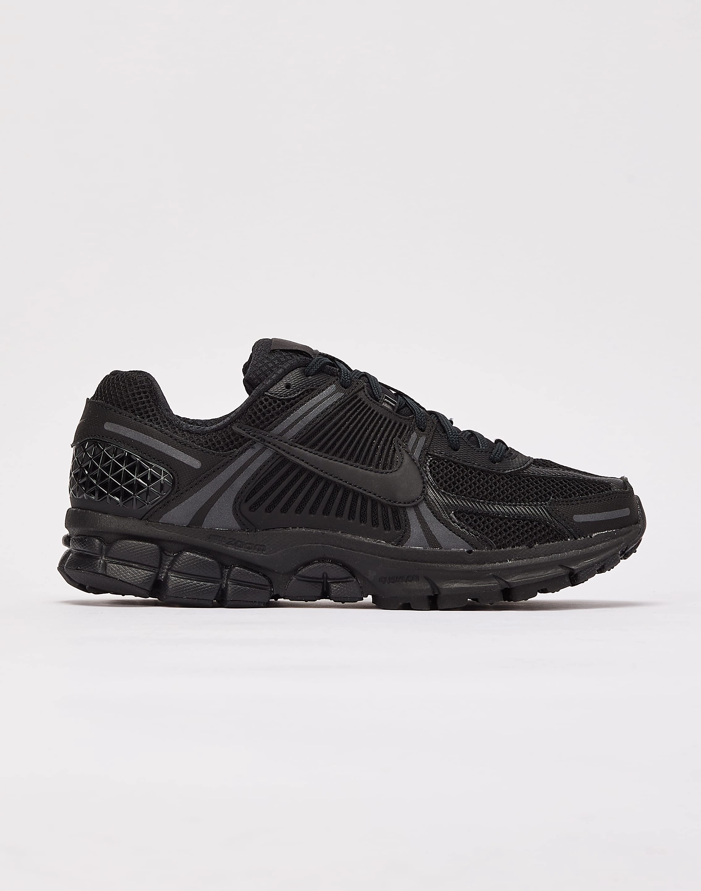 Beaded fashion items Nike Zoom Vomero 5 Suede - finished fashion