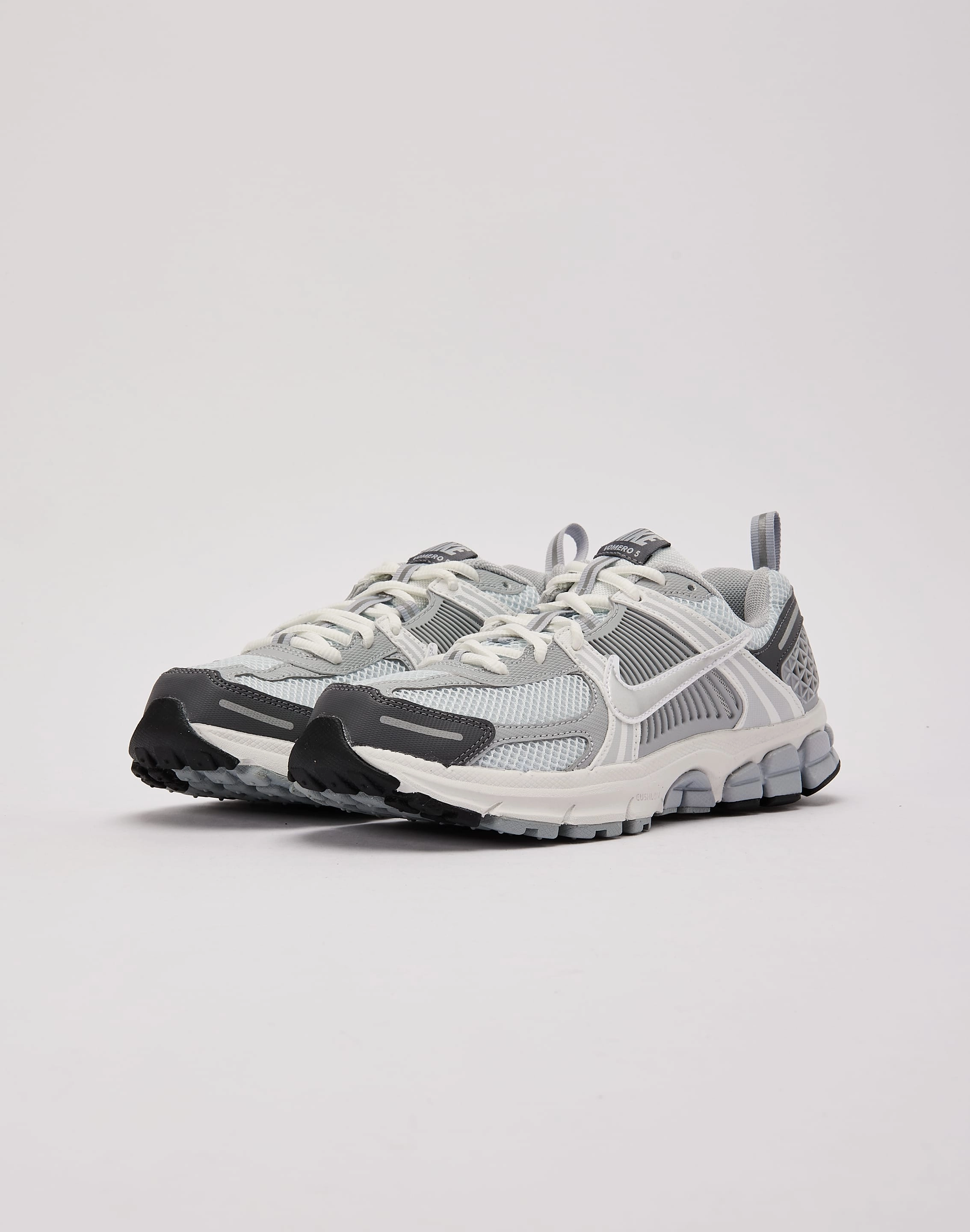 Nike Zoom Vomero 5 Grade-School Casual wear options