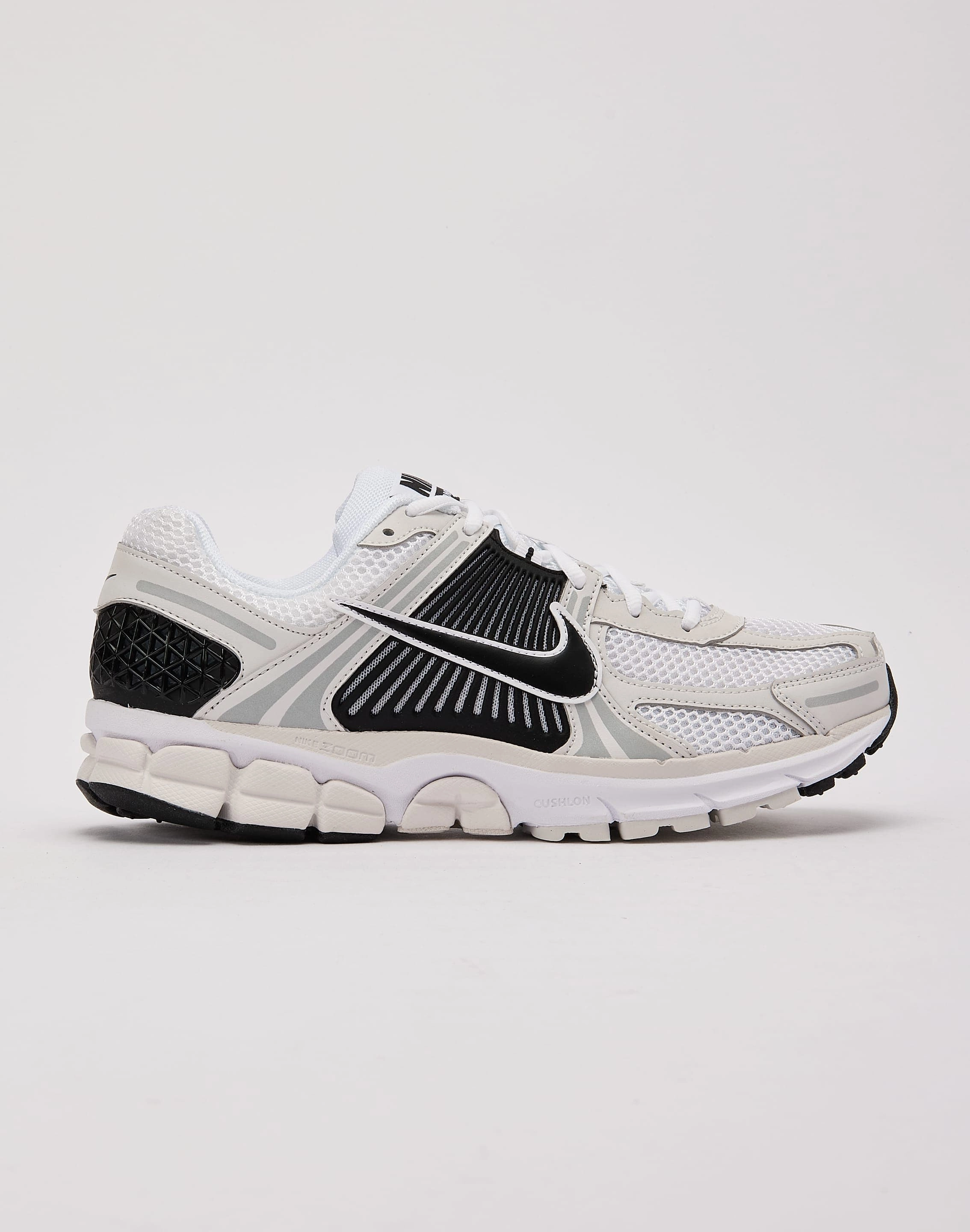 Nike Zoom Vomero 5 Leather - material fashion Minimalist fashion