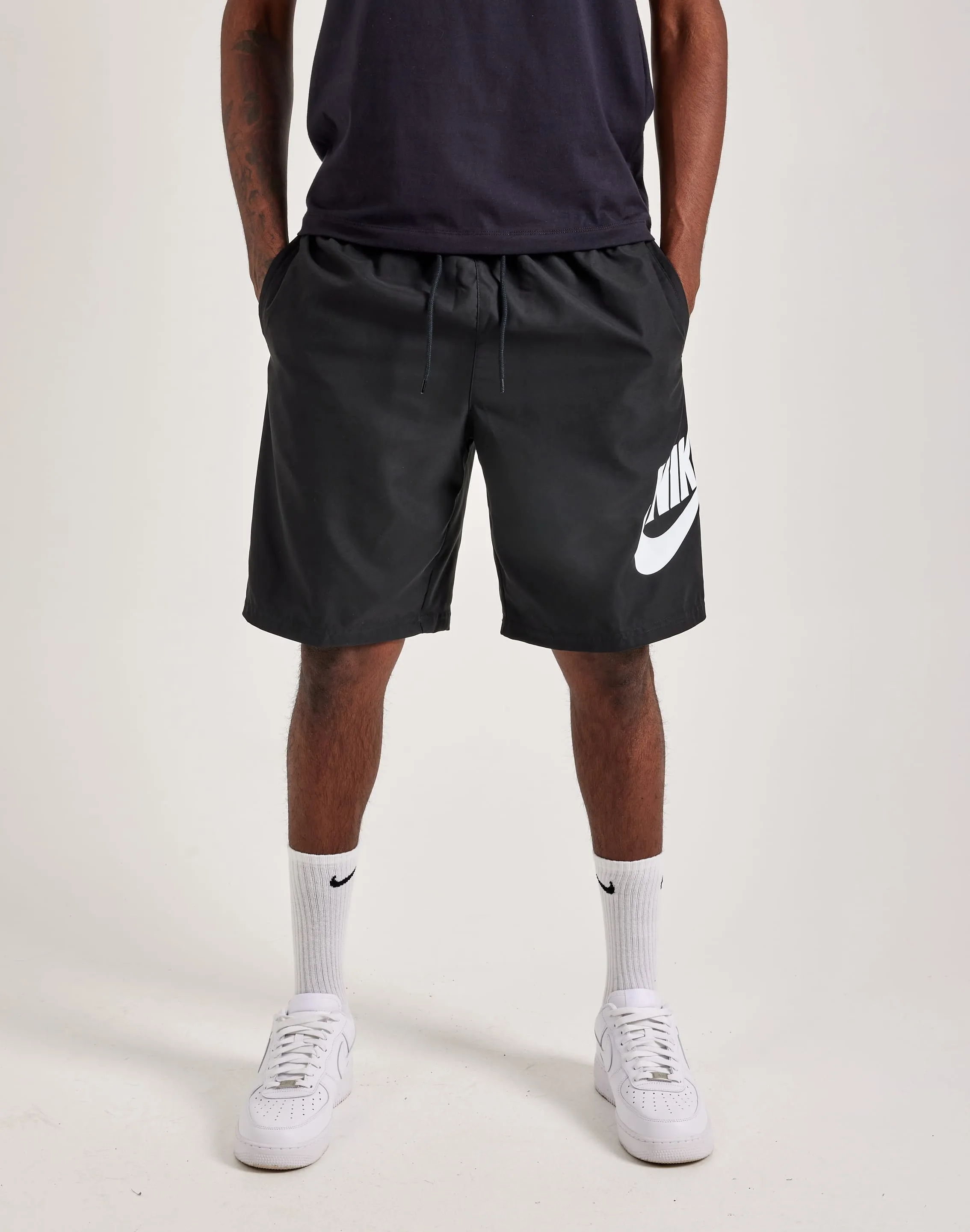 Fashion essentials Nike Club Woven Shorts Evening wear