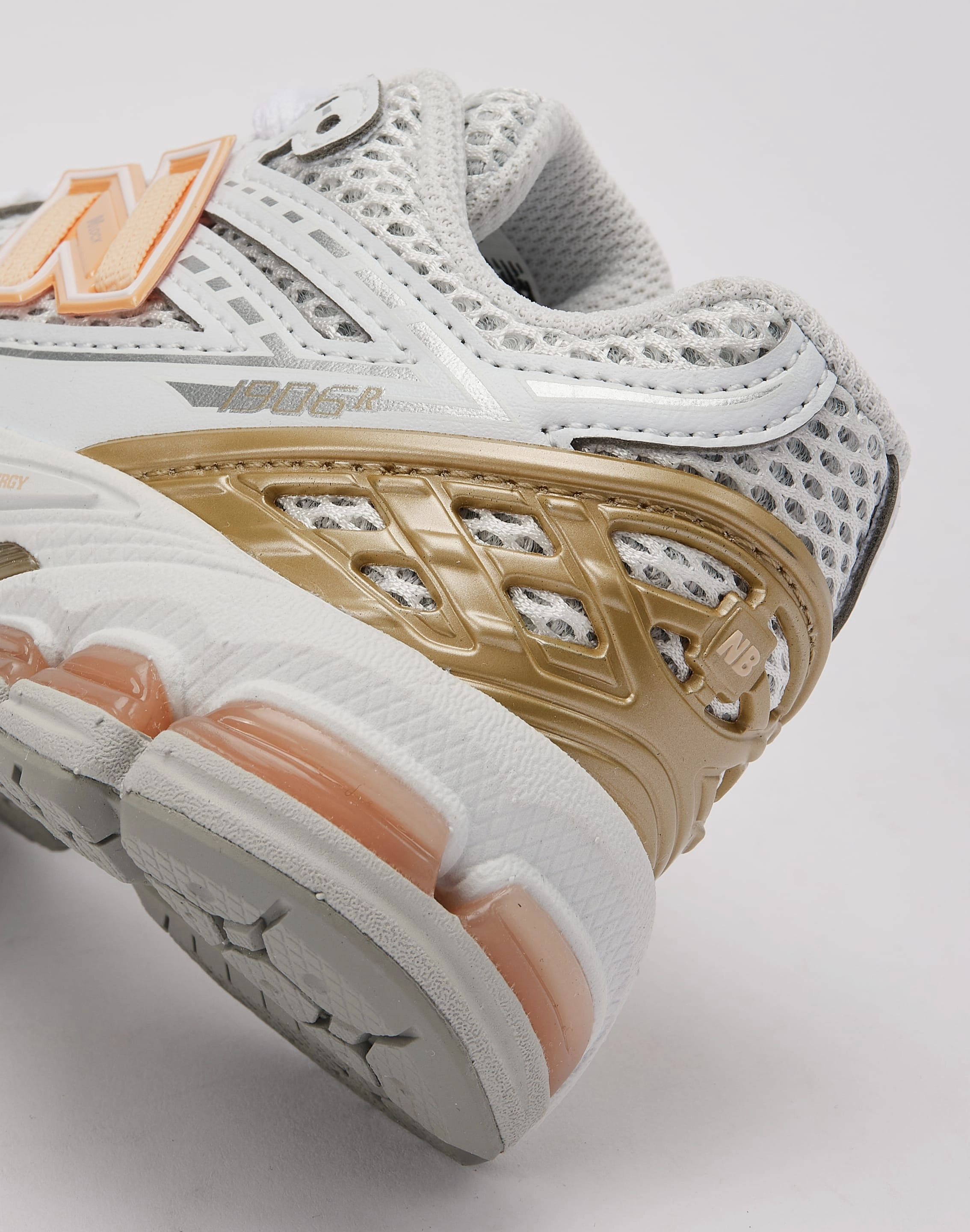 Organic fashion products New Balance 1906R Pre-School
