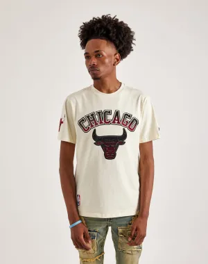 Outerwear options Pro Standard Chicago Bulls Tee Fashionable options
