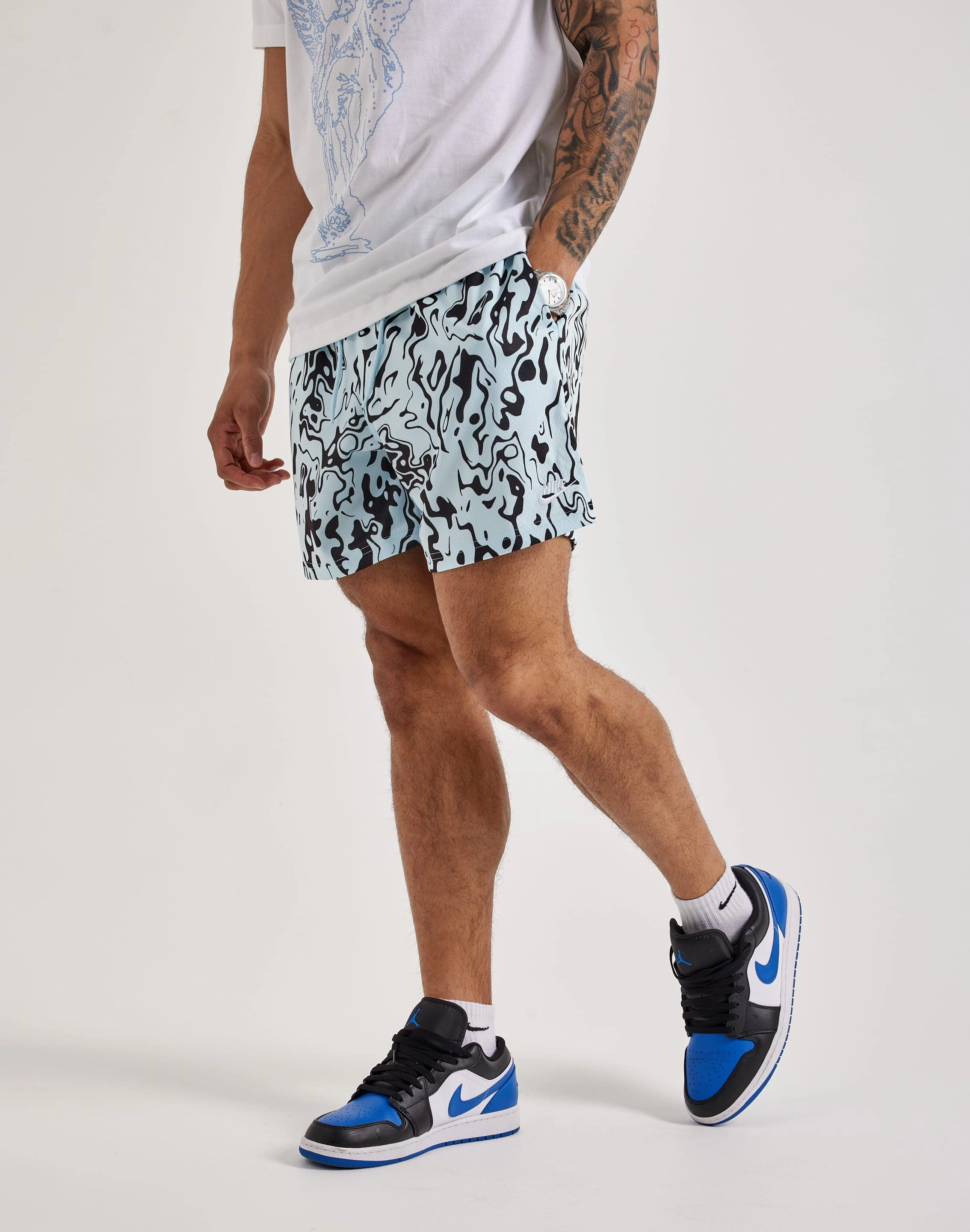 Patterned fashion (floral, stripes, etc.) Nike Club Mesh Shorts Fashionable options