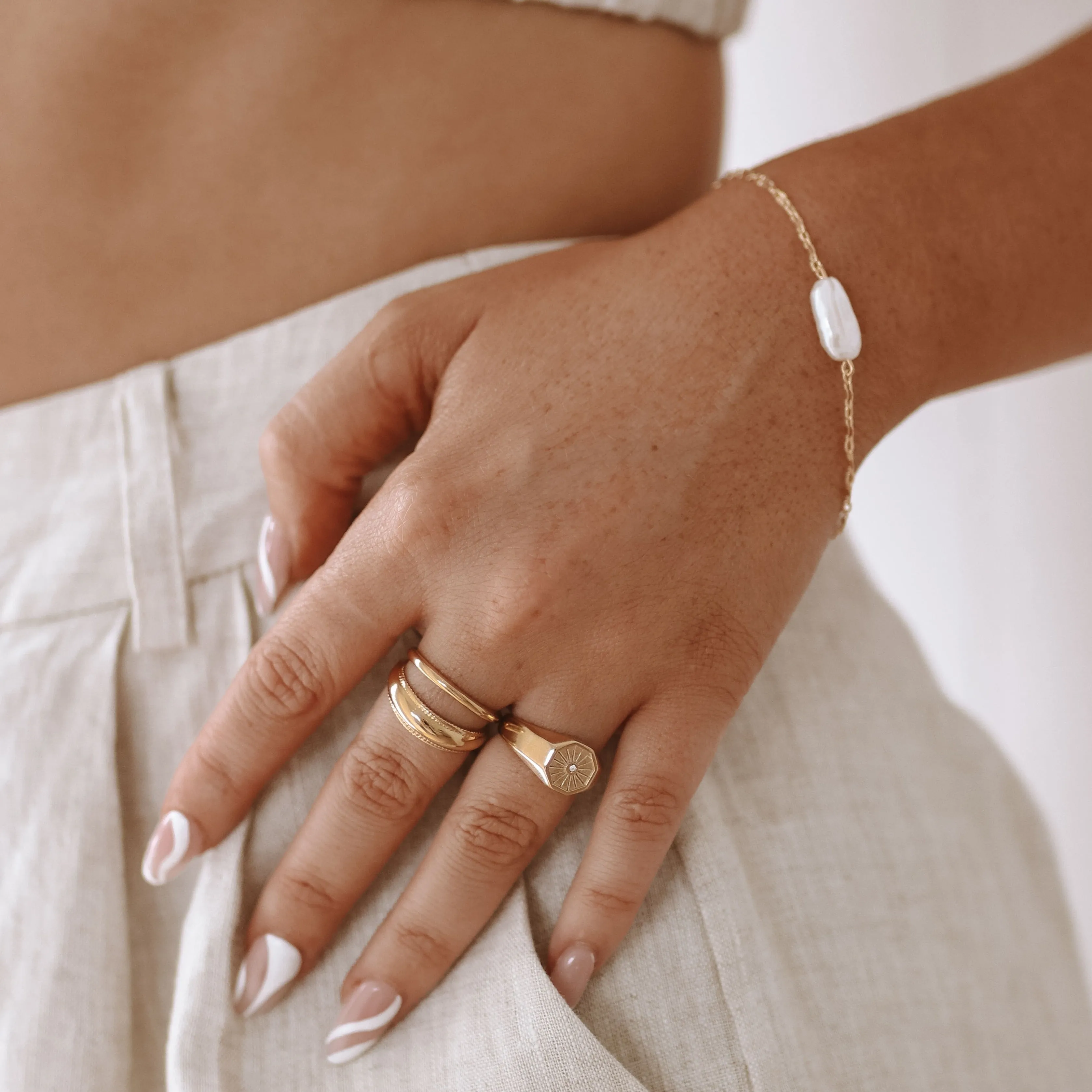Poppy - Stainless Steel Pearl Bracelet