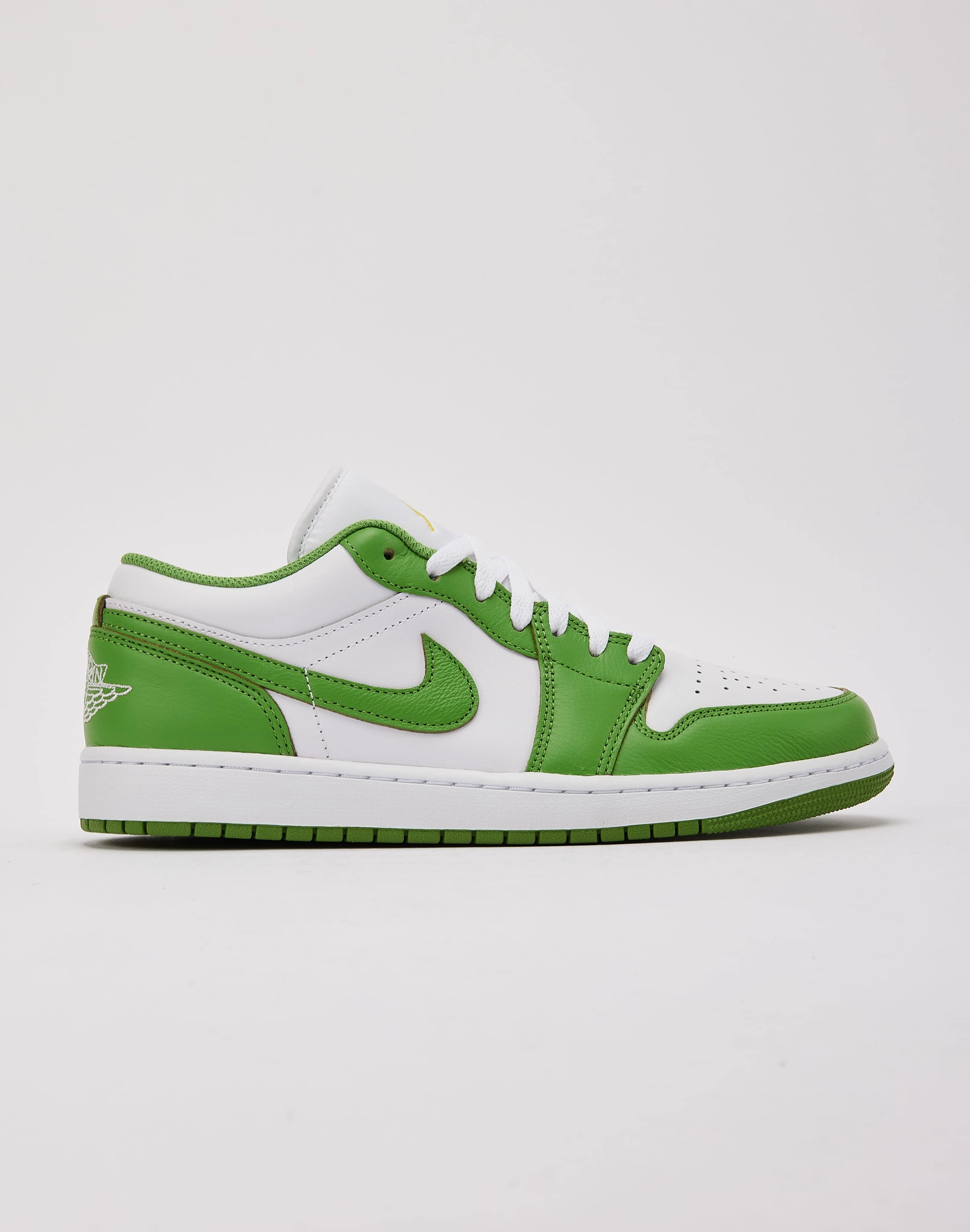 Preppy style items Jordan Air Jordan 1 Low SE Bohemian style items