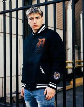 Pro Standard Detroit Tigers Varsity Jacket Fashionable options Upcycled fashion