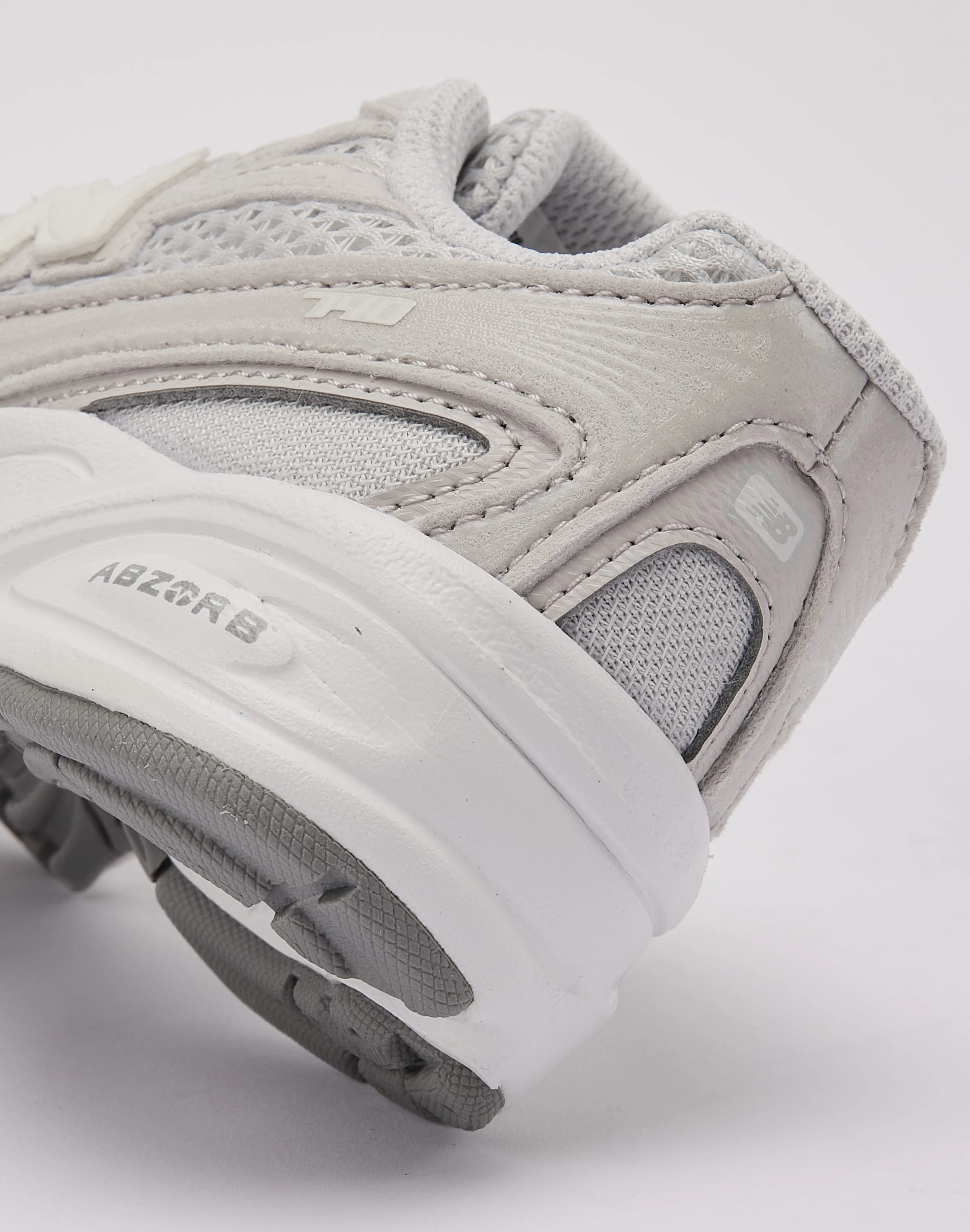 Recycled fashion materials New Balance 740 Bungee Pre-School