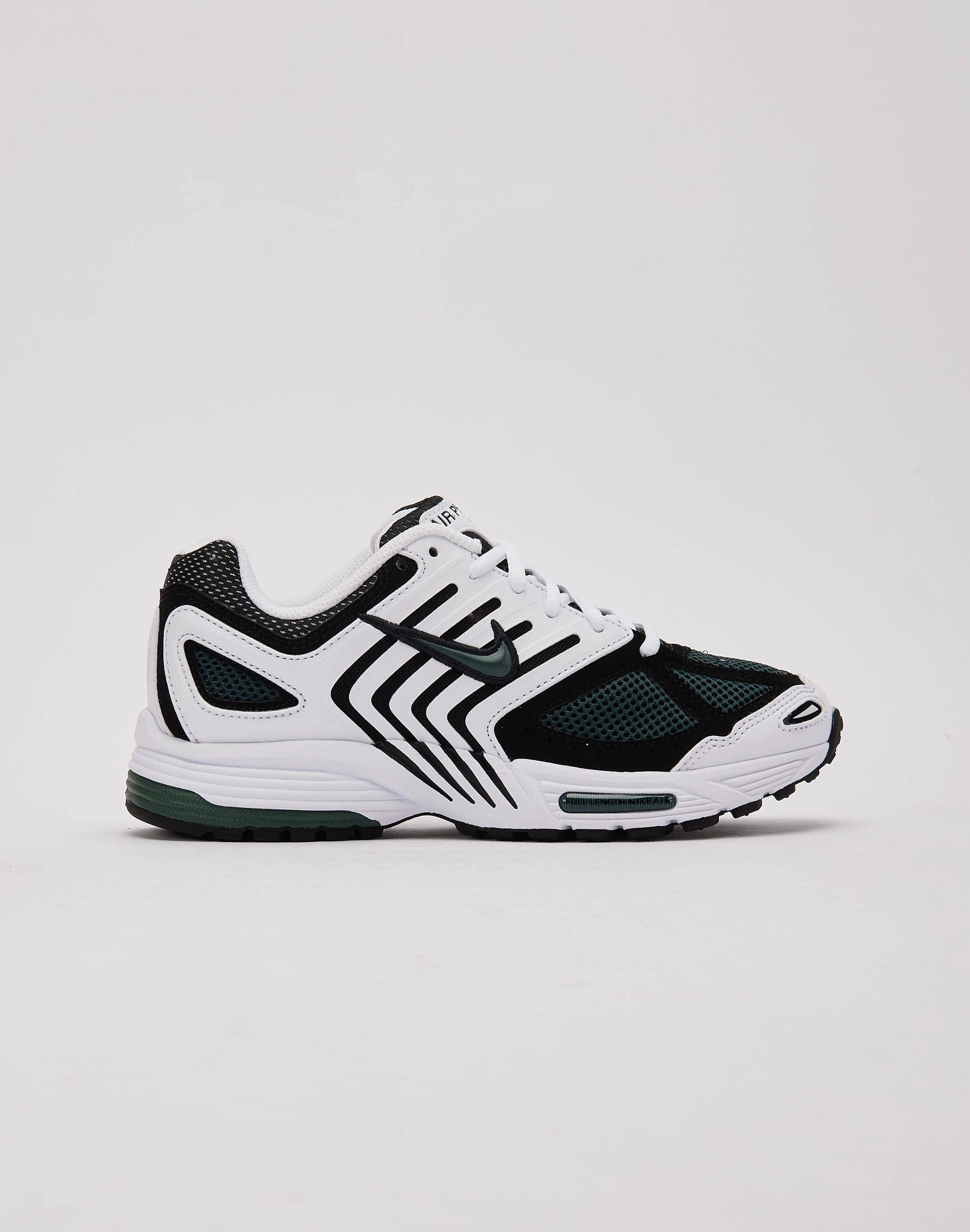 Recycled fashion materials Nike Air Pegasus 2005 Minimalist fashion