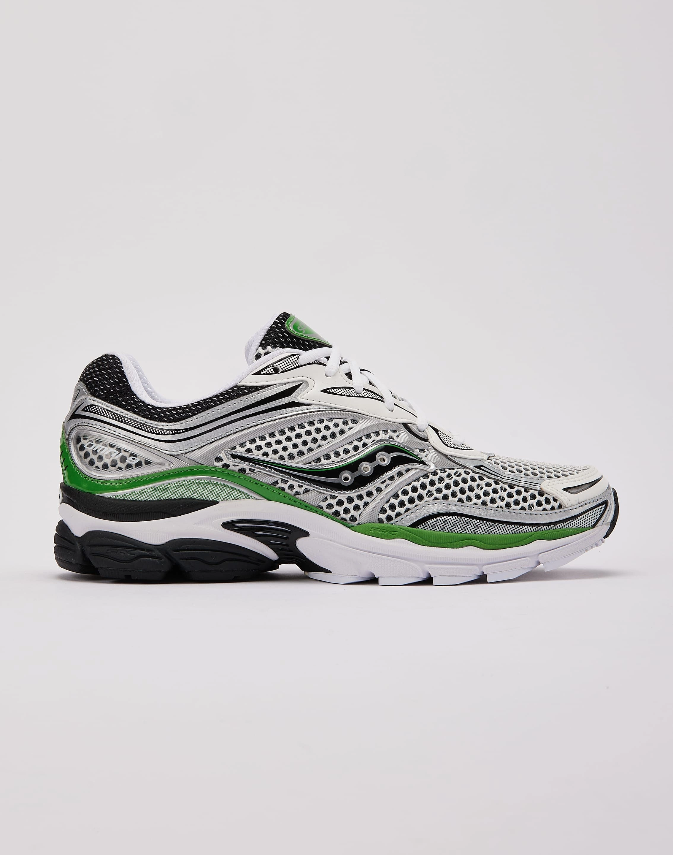 Recycled fashion materials Saucony ProGrid Omni 9 Fashion swaps