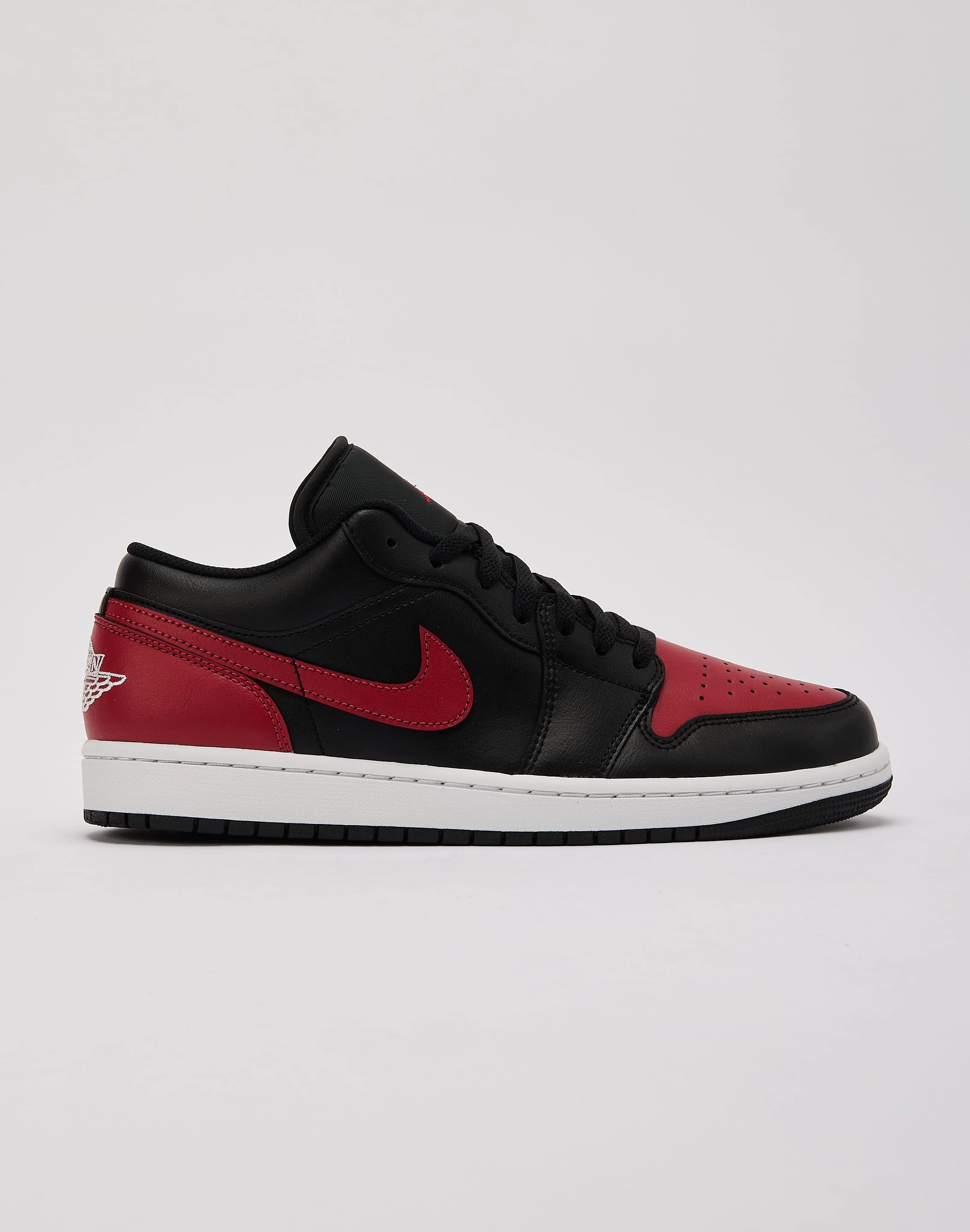 Retro fashion finds Jordan Air Jordan 1 Low Fashion storage (wardrobes, hangers, etc.)