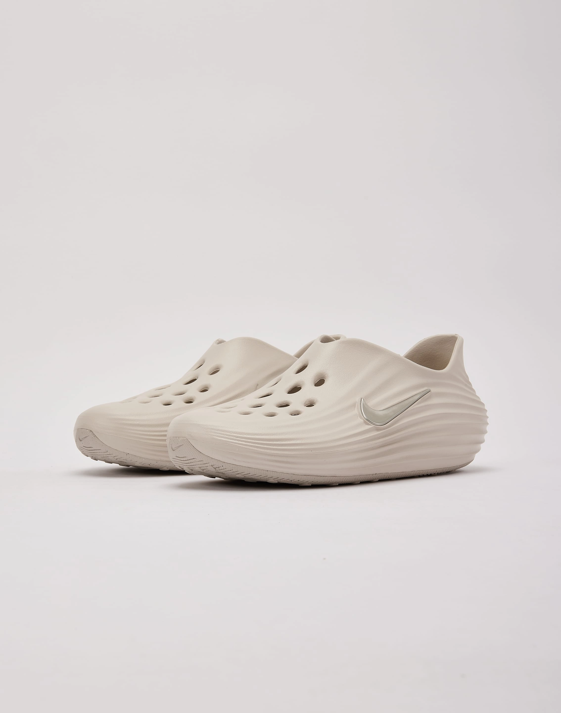Retro fashion finds Nike ReactX Rejuven8 Grade-School