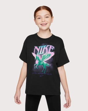 Retro fashion finds Nike Sportswear Tee Grade-School Retro fashion finds
