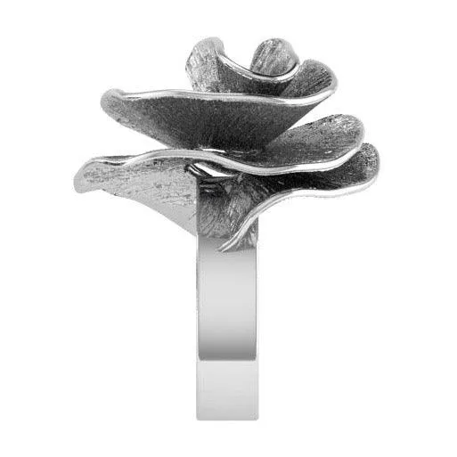 Rose Shaped Diamond Ring 18K White Gold