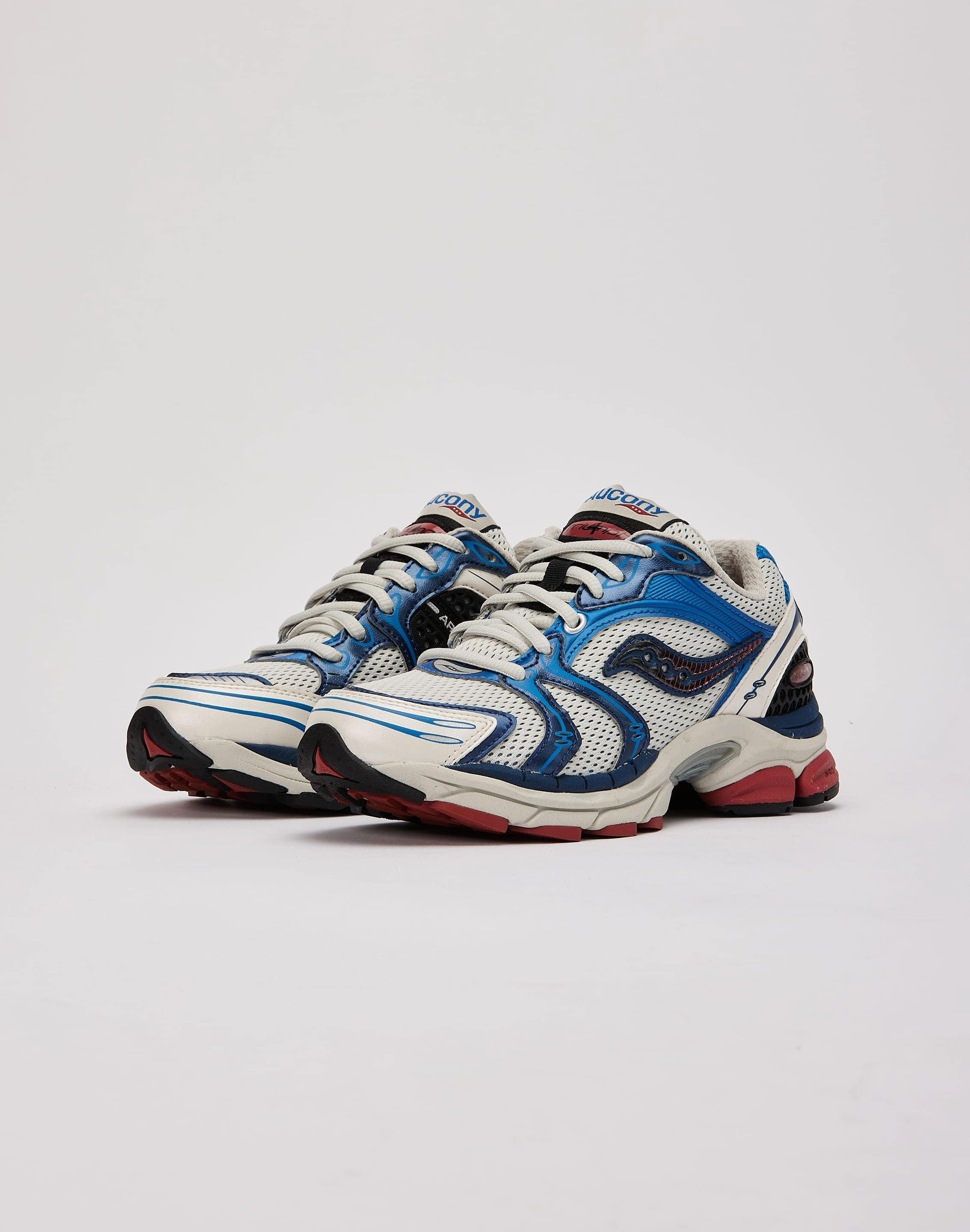Saucony ProGrid Triumph 4 Grade-School Fashion lookbook
