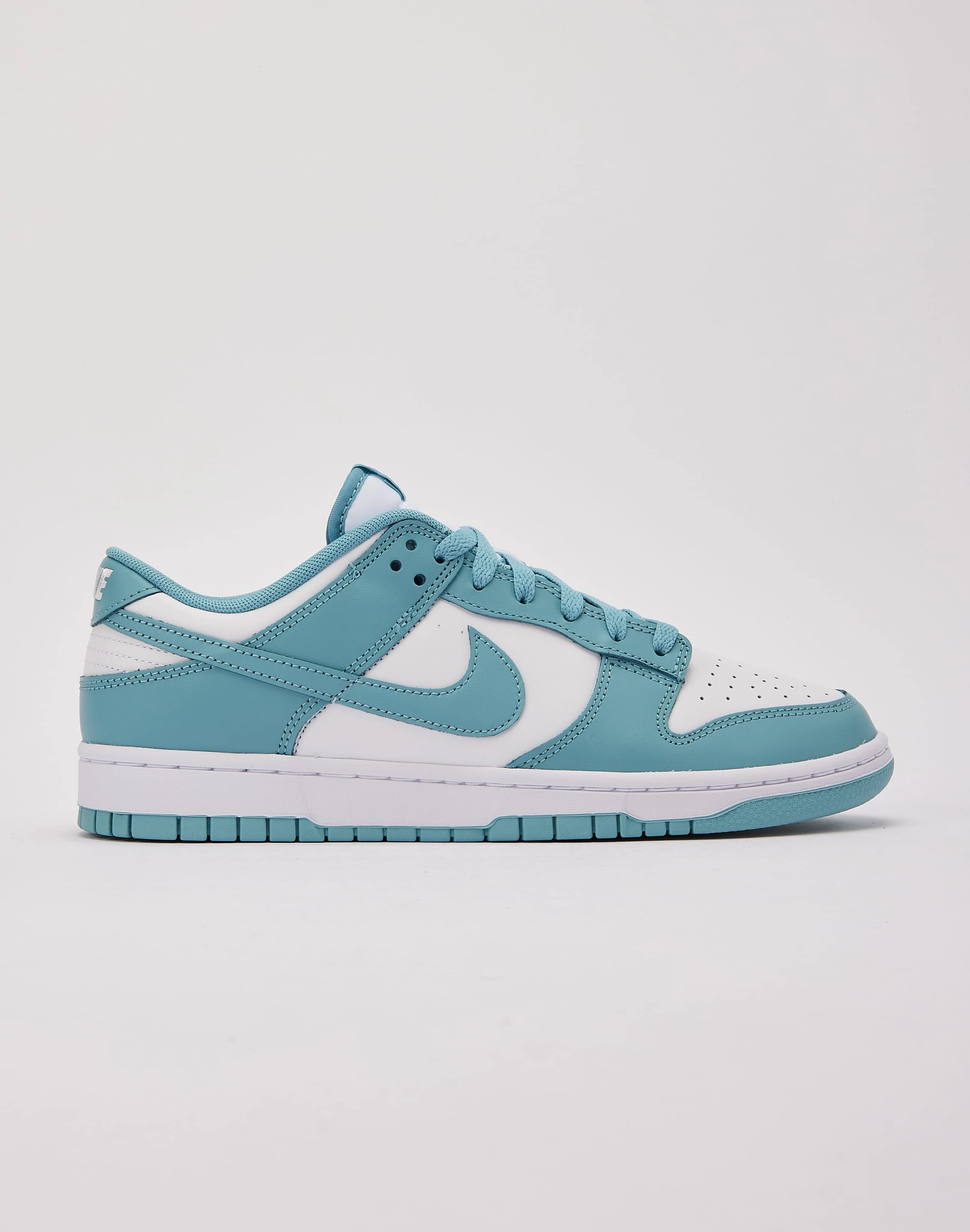 Seasonal wear Nike Dunk Low Retro Swimwear selections