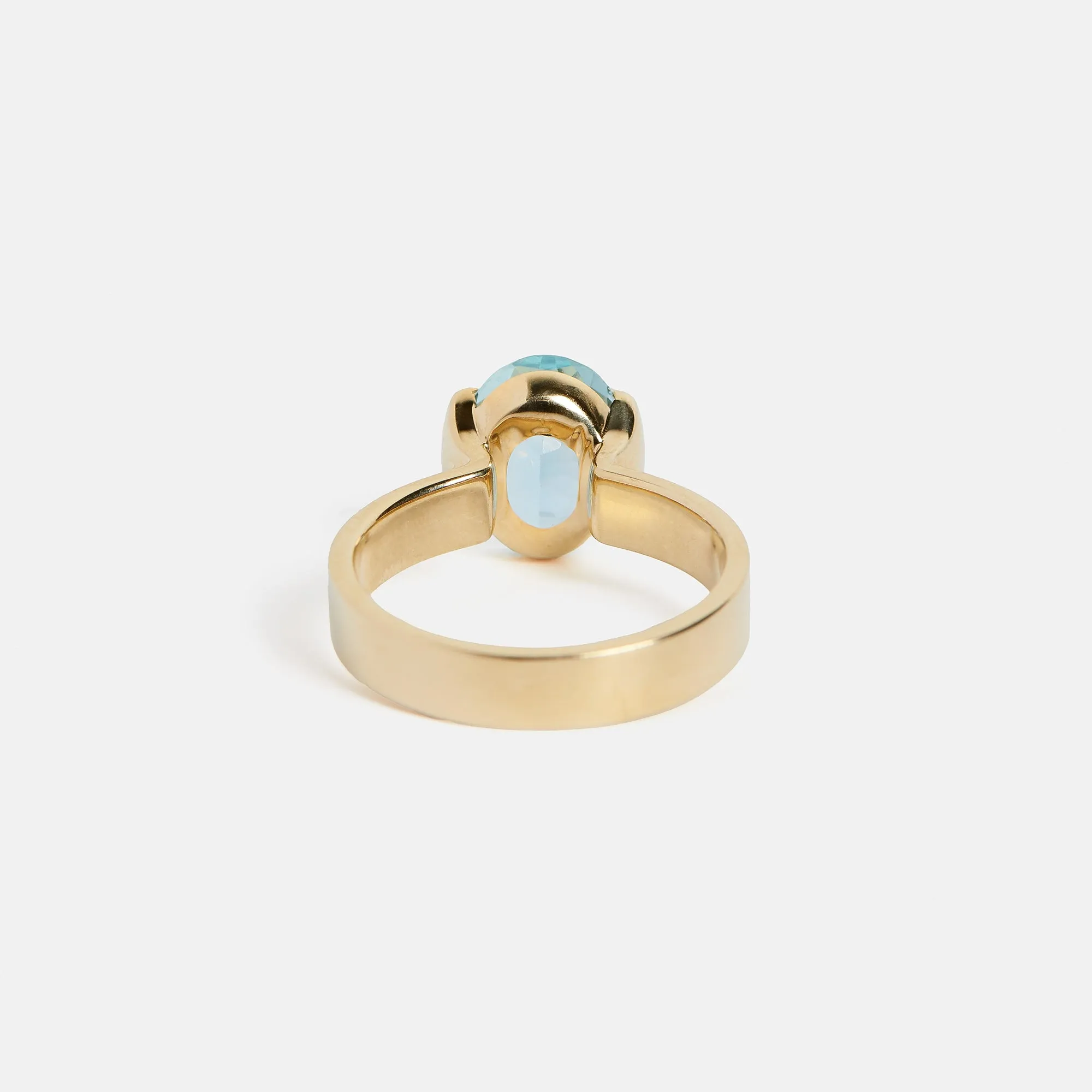 Silvi Ring with Aquamarine in Gold