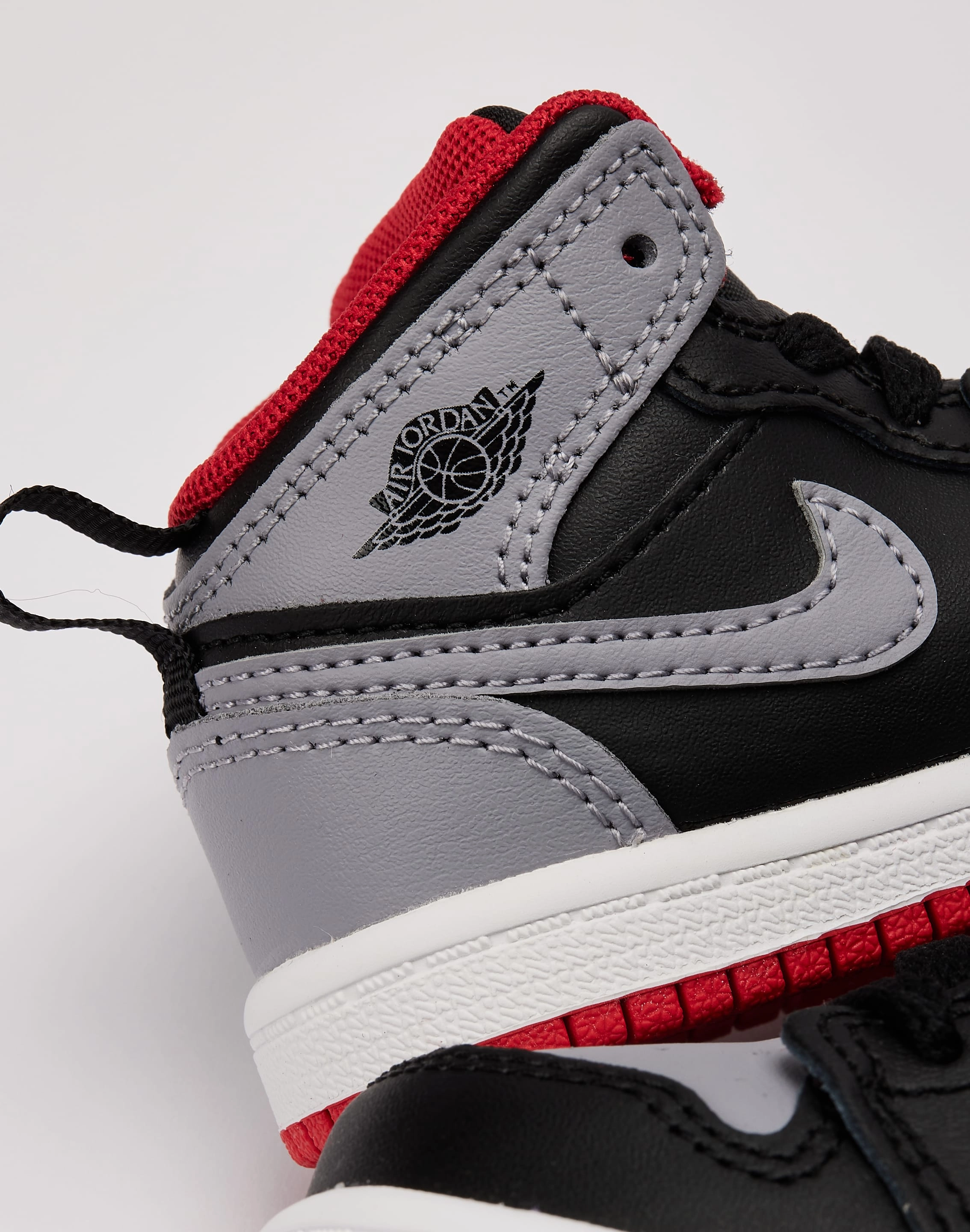 Smart casual wear Jordan Air Jordan 1 Mid Toddler