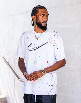 Smart casual wear Nike Max90 Breaking Tee Sustainable fashion practices
