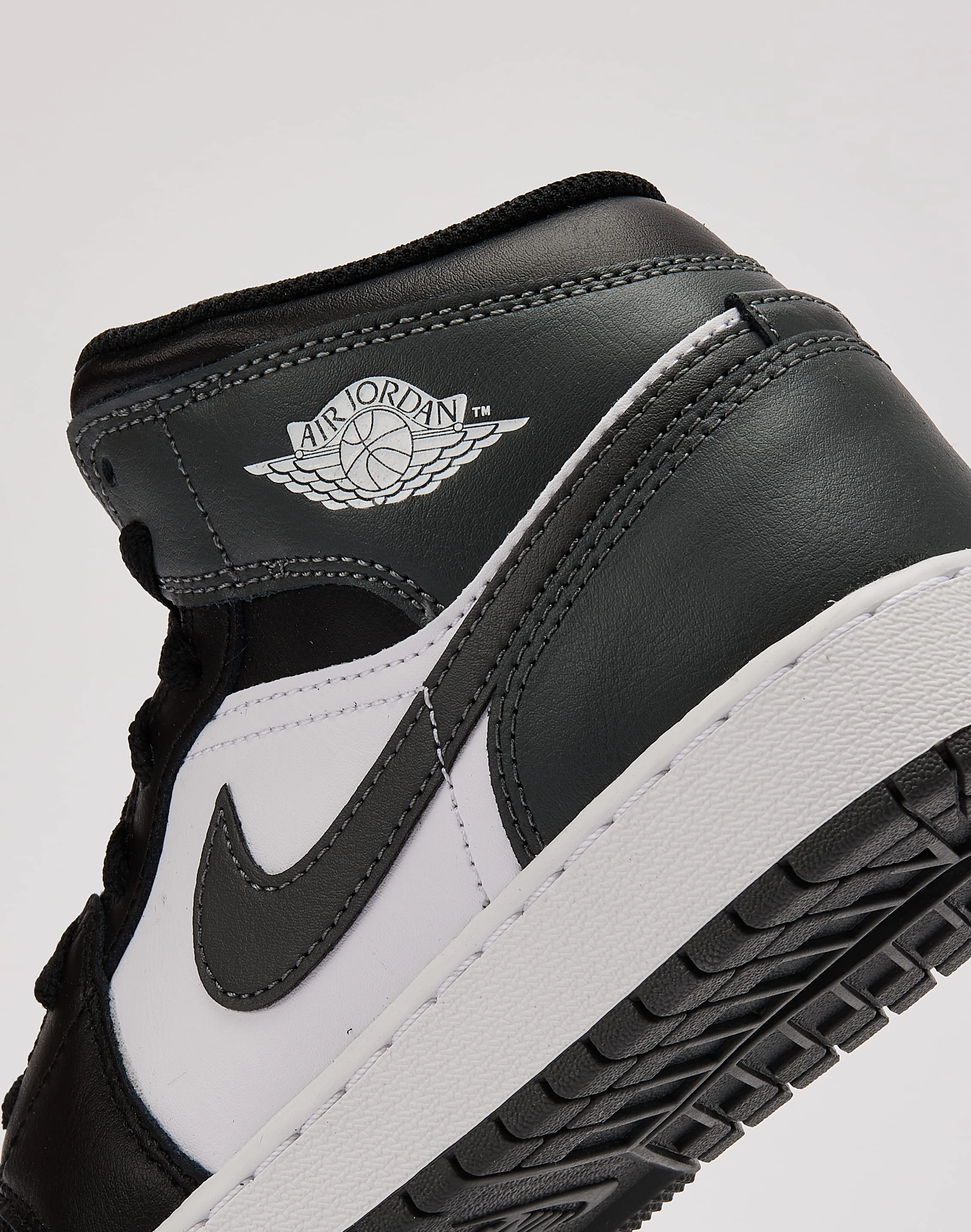 Spandex - incorporated fashion Jordan Air Jordan 1 Mid Grade-School