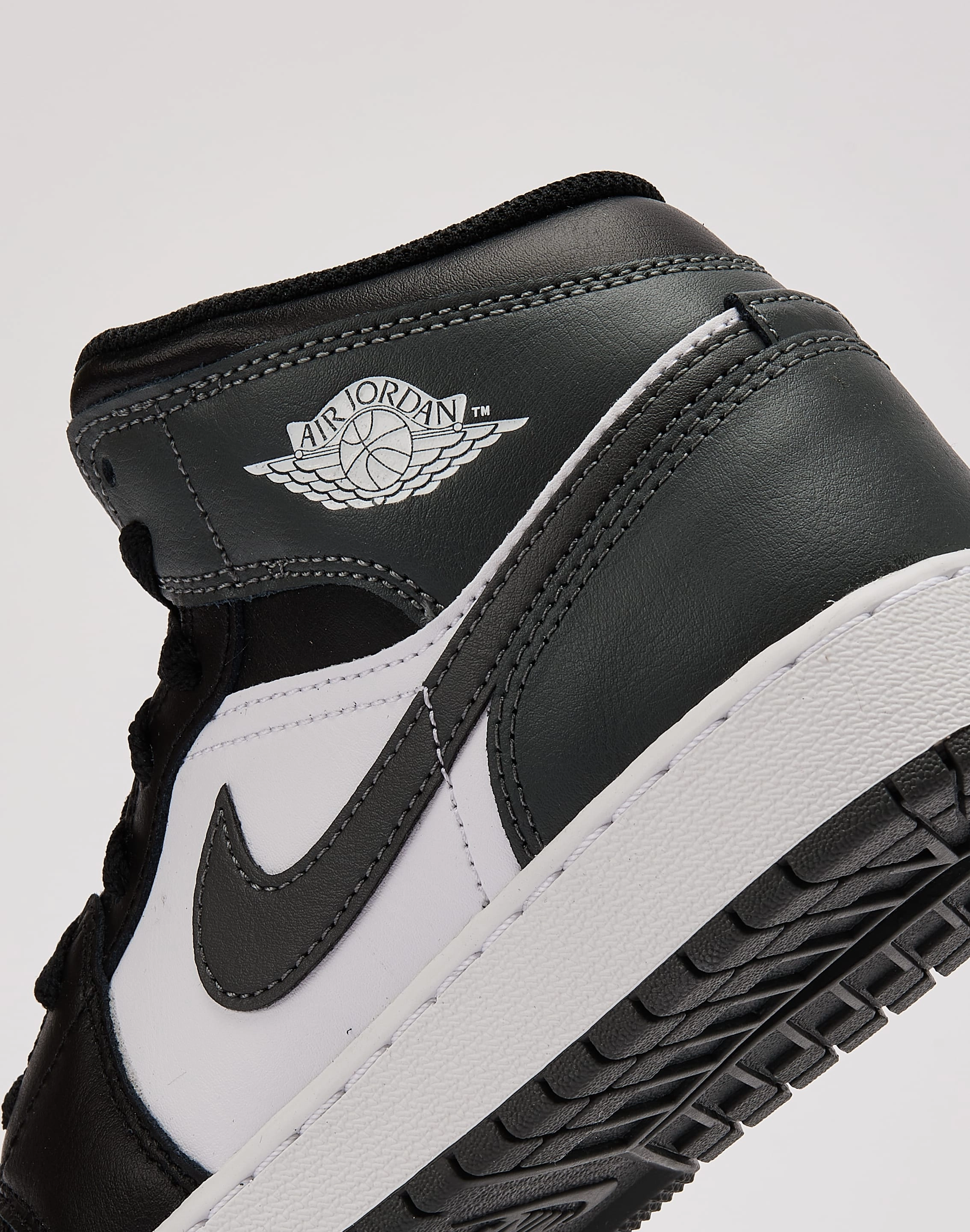 Spandex - incorporated fashion Jordan Air Jordan 1 Mid Grade-School
