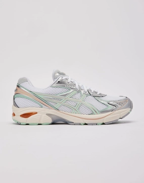 Street fashion Asics GT-2160 Wardrobe staples