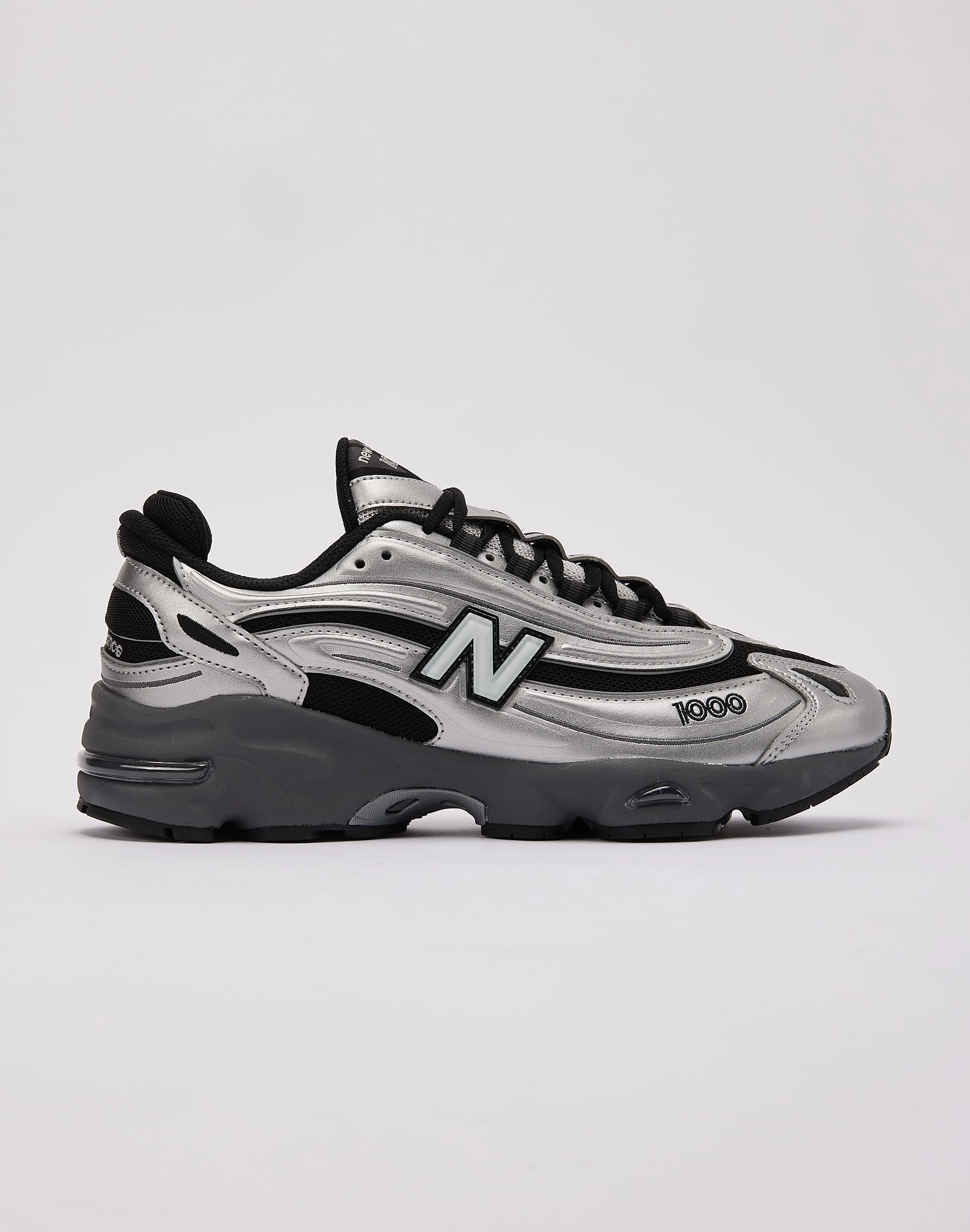 Street fashion New Balance 1000 Recycled fashion materials