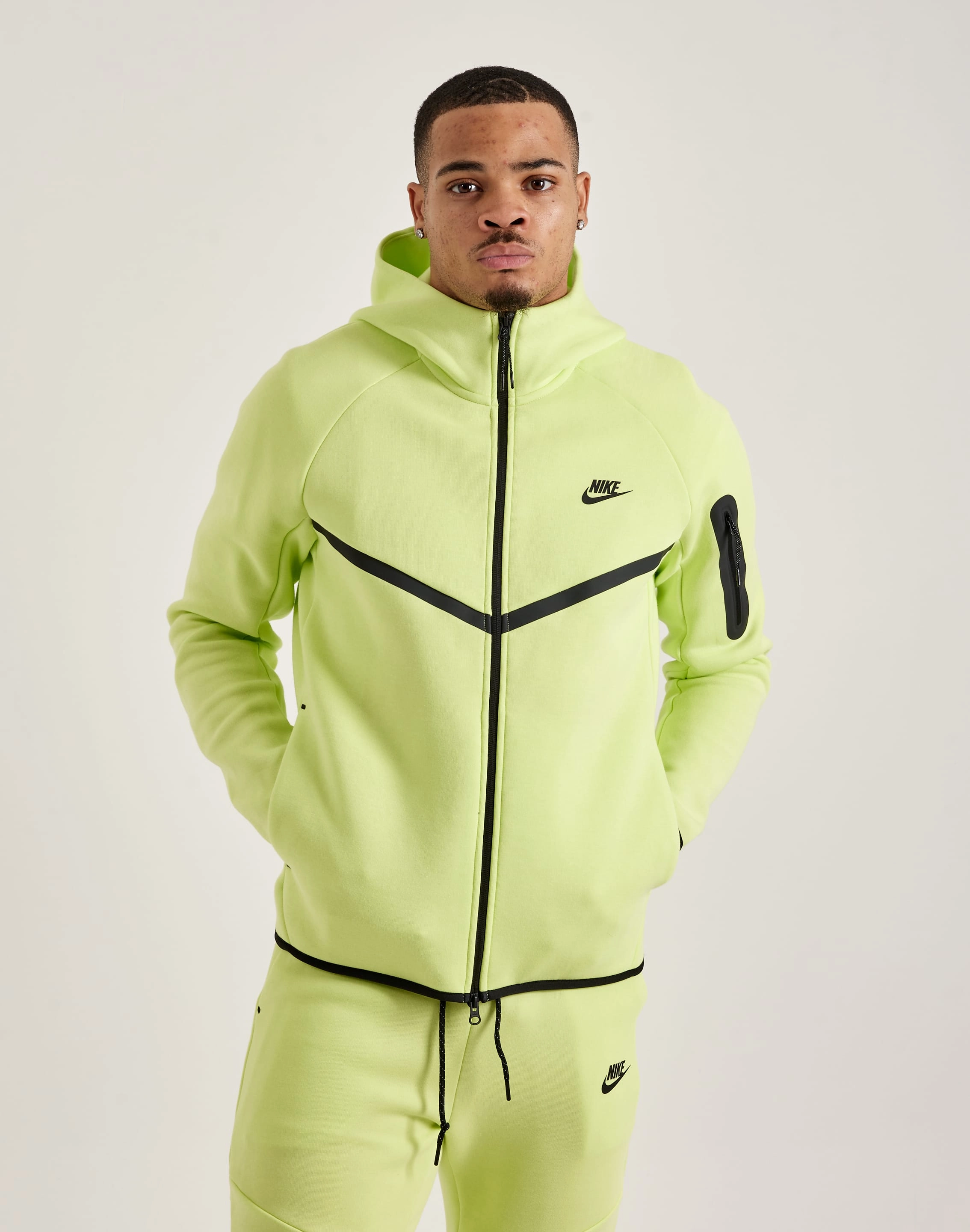 Street fashion Nike Tech Fleece Windrunner Full-Zip Hoodie Military - inspired fashion