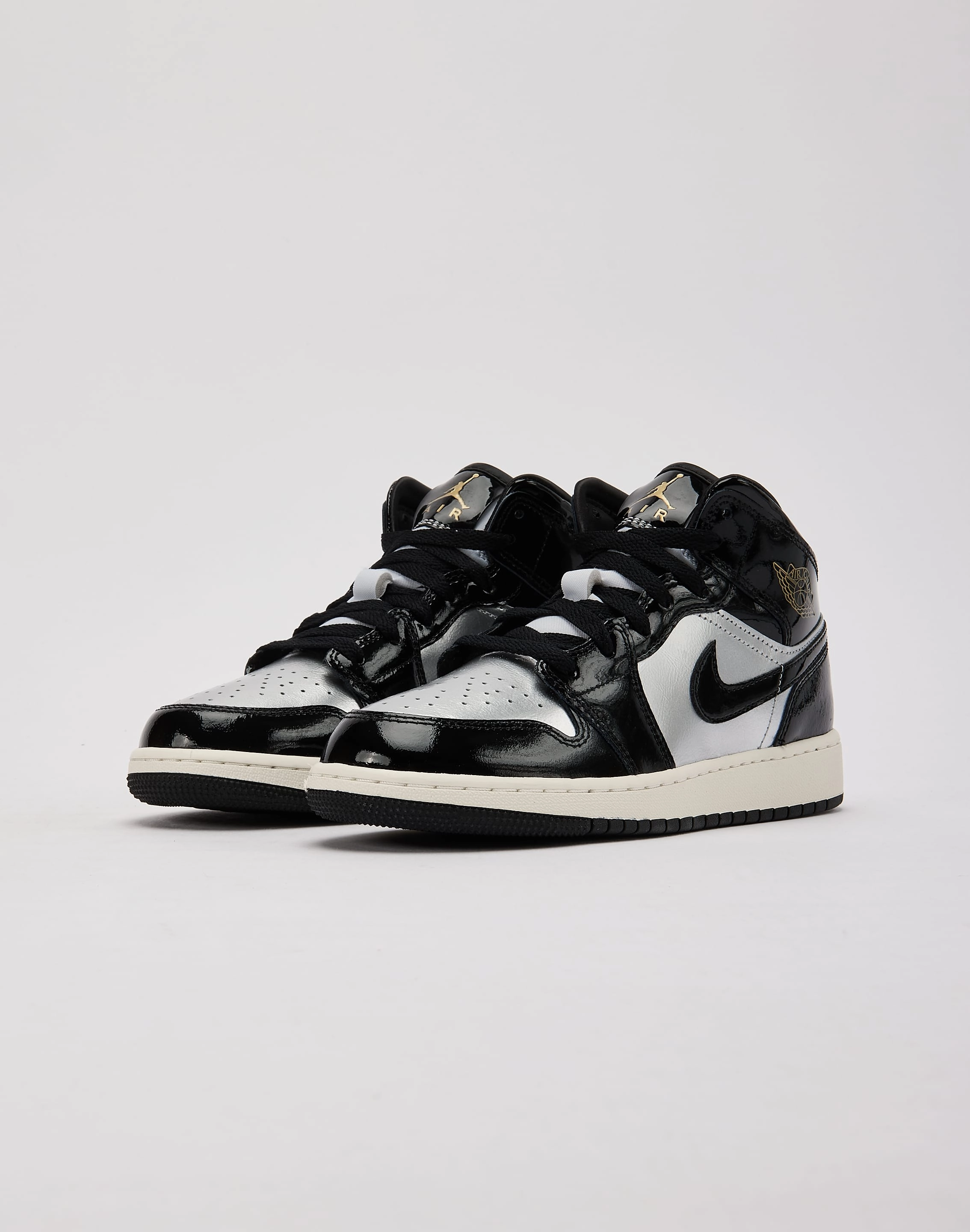Style statements Jordan Air Jordan 1 Mid SE Grade-School