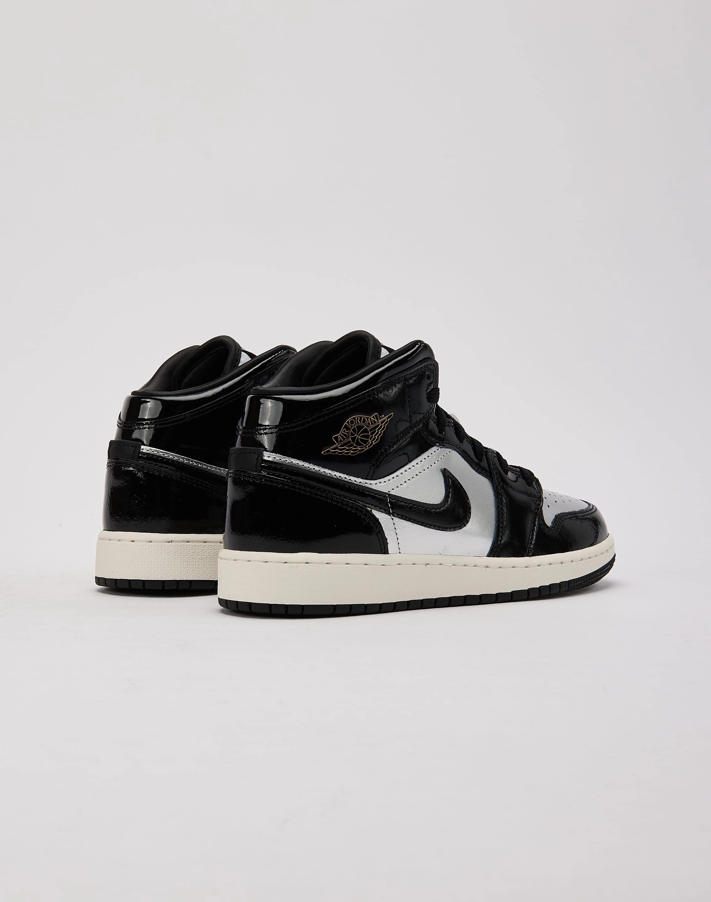 Style statements Jordan Air Jordan 1 Mid SE Grade-School
