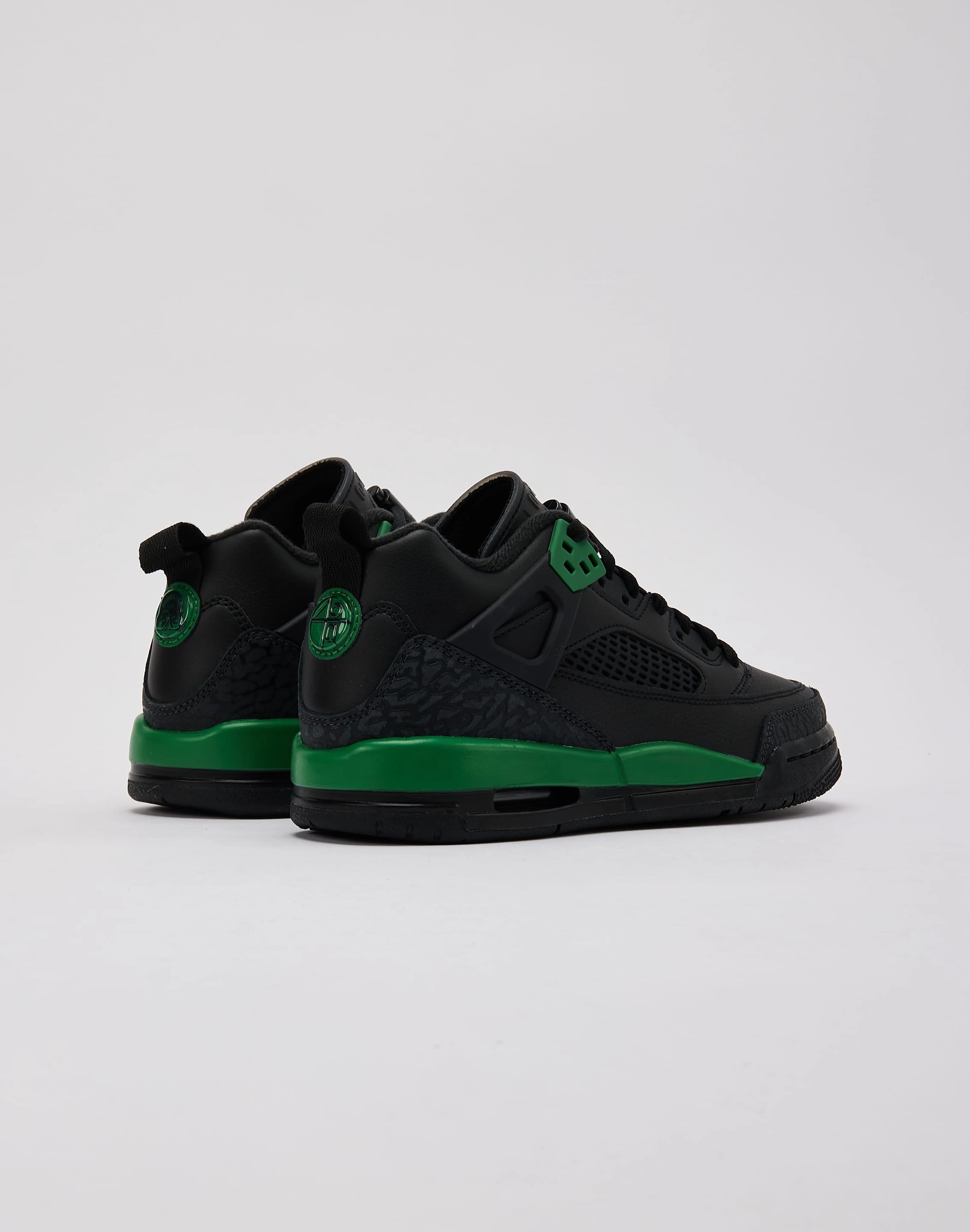 Sustainable fashion Jordan Spizike Low Grade-School
