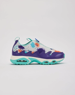 Sustainable fashion Nike Air Max SNDR 'Doernbecher Freestyle' Designer fashion items